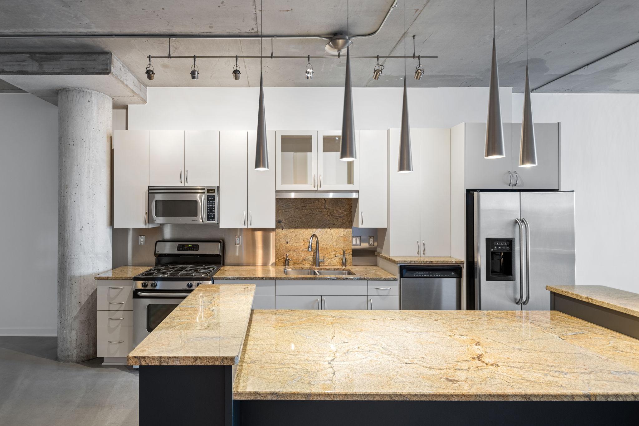 212 N 1st Street Unit: 207