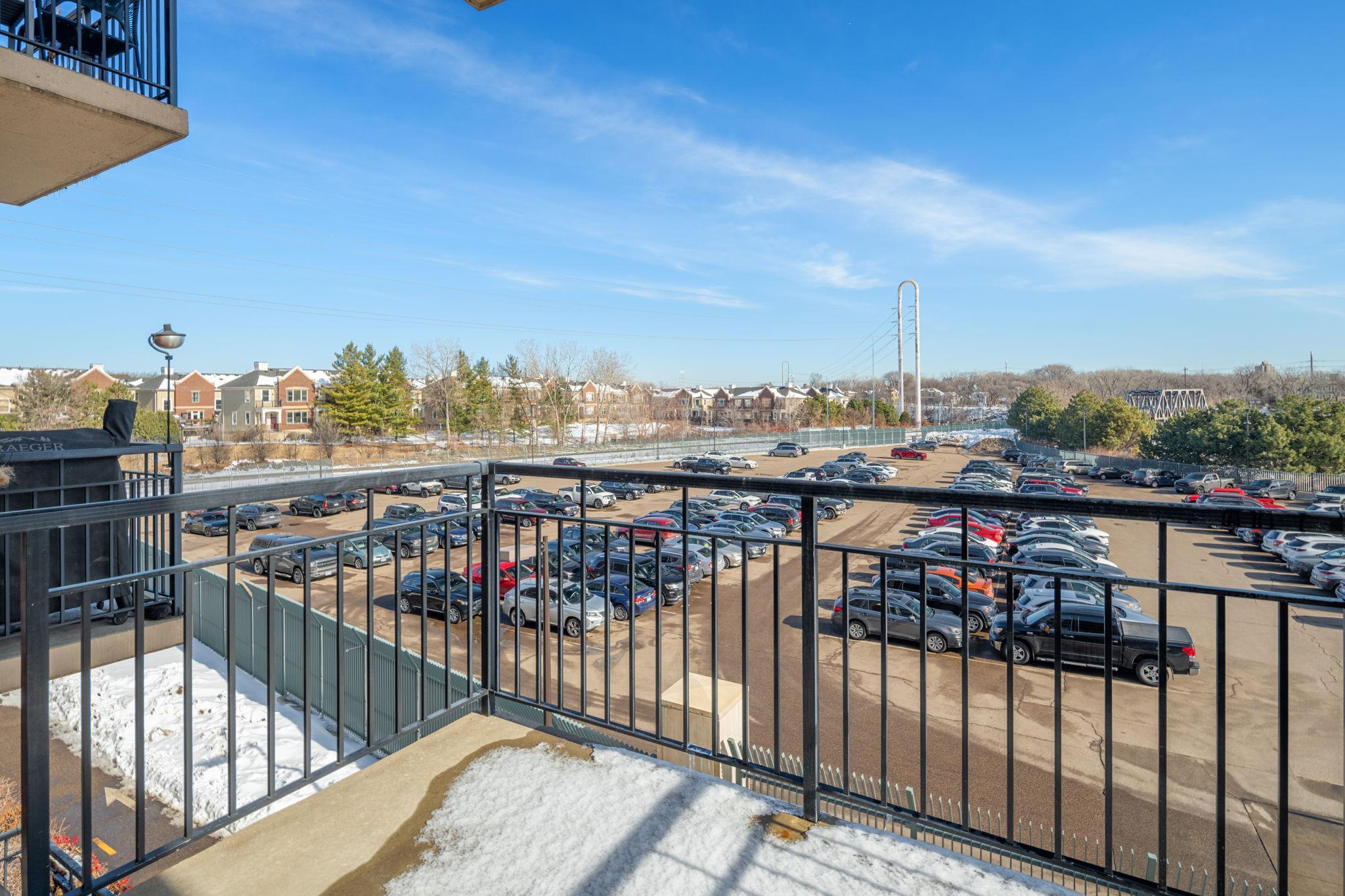 212 N 1st Street Unit: 207