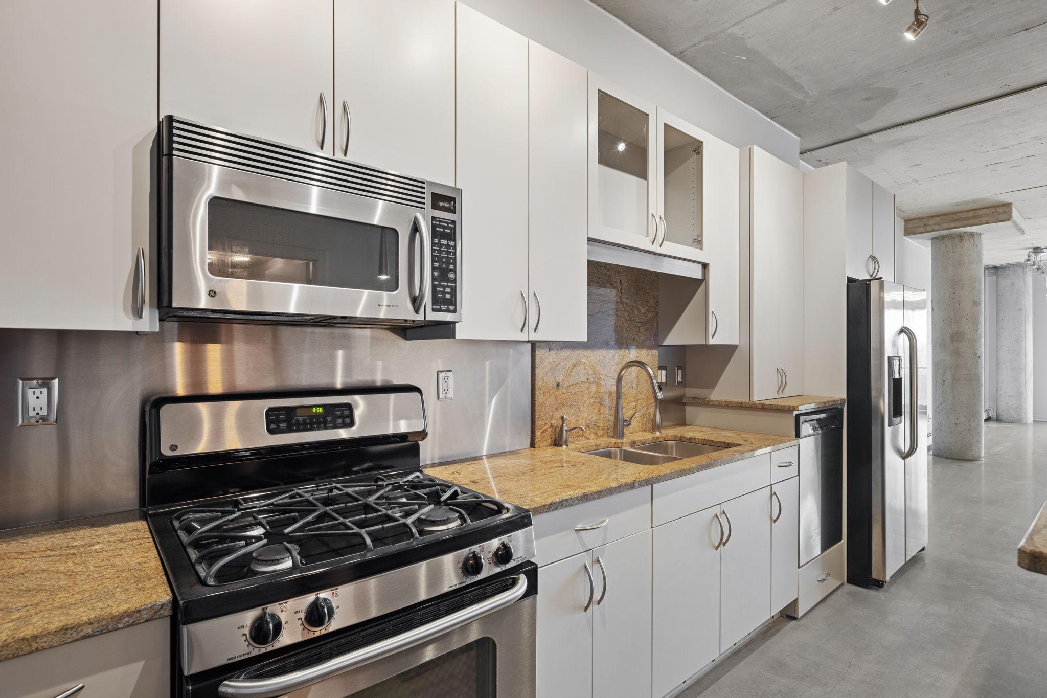 212 N 1st Street Unit: 207