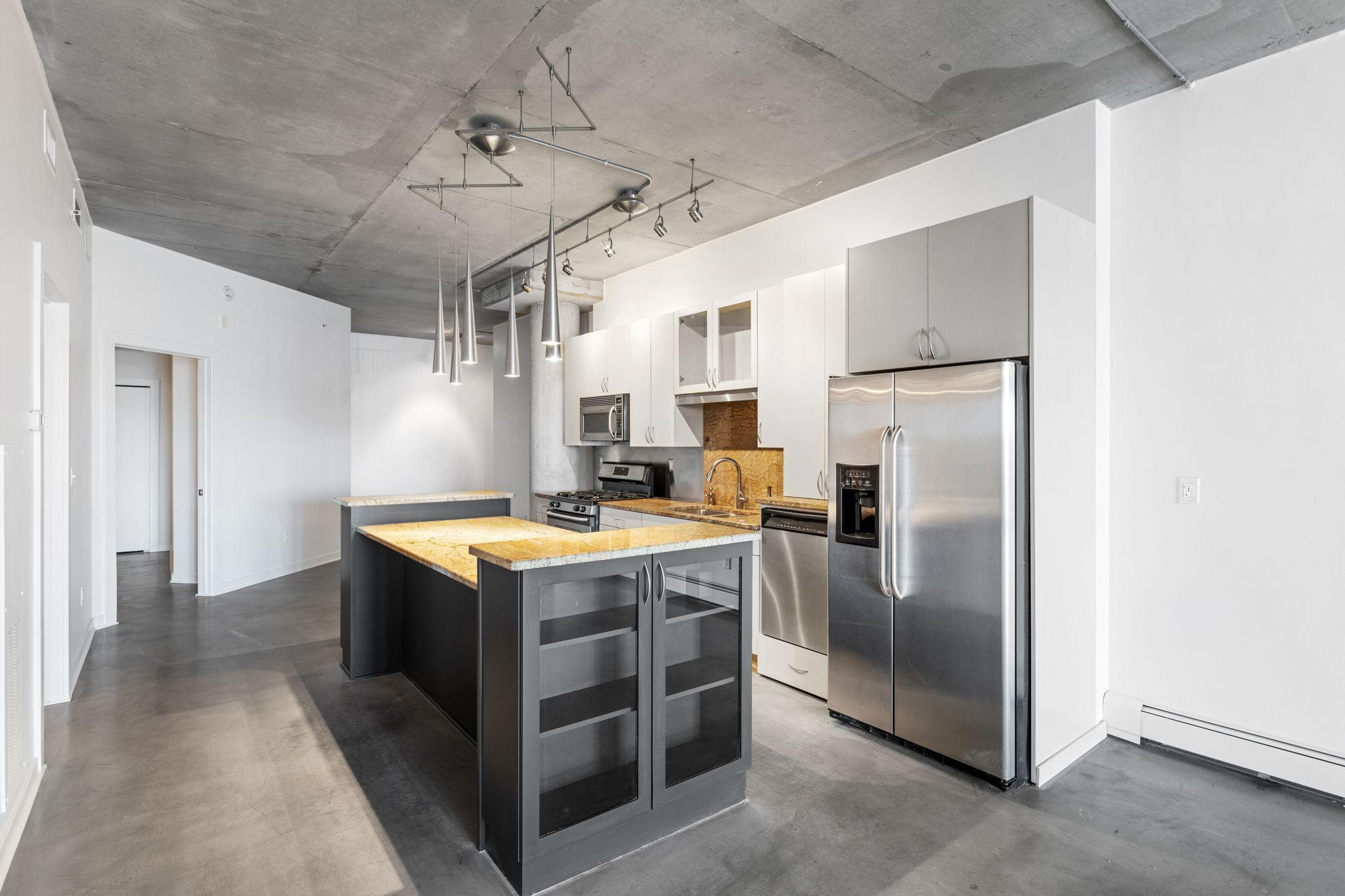 212 N 1st Street Unit: 207