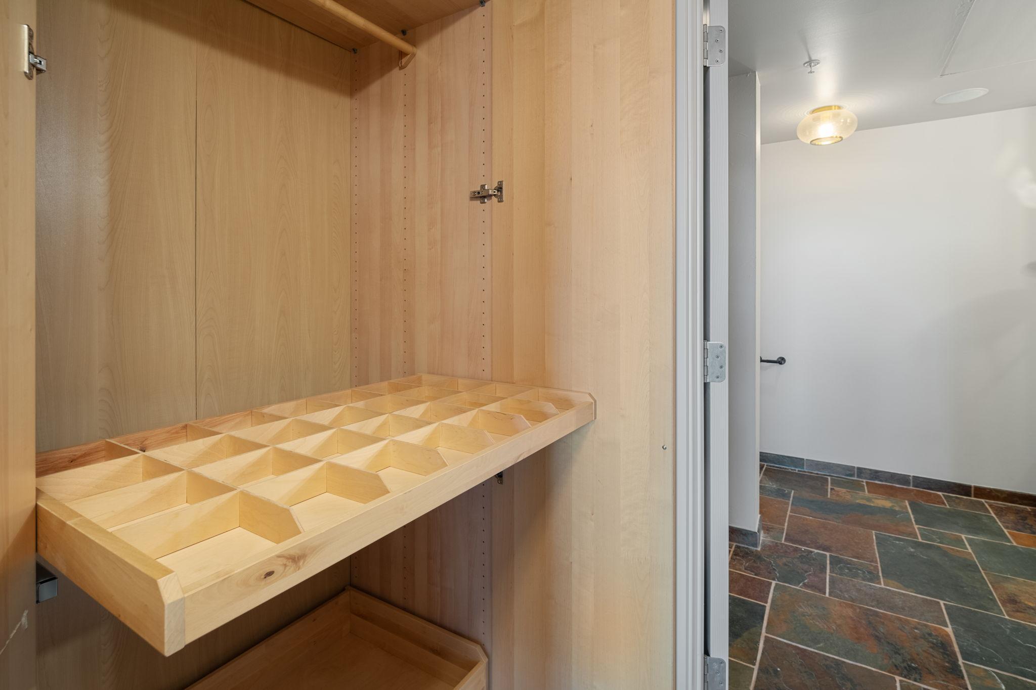 212 N 1st Street Unit: 207