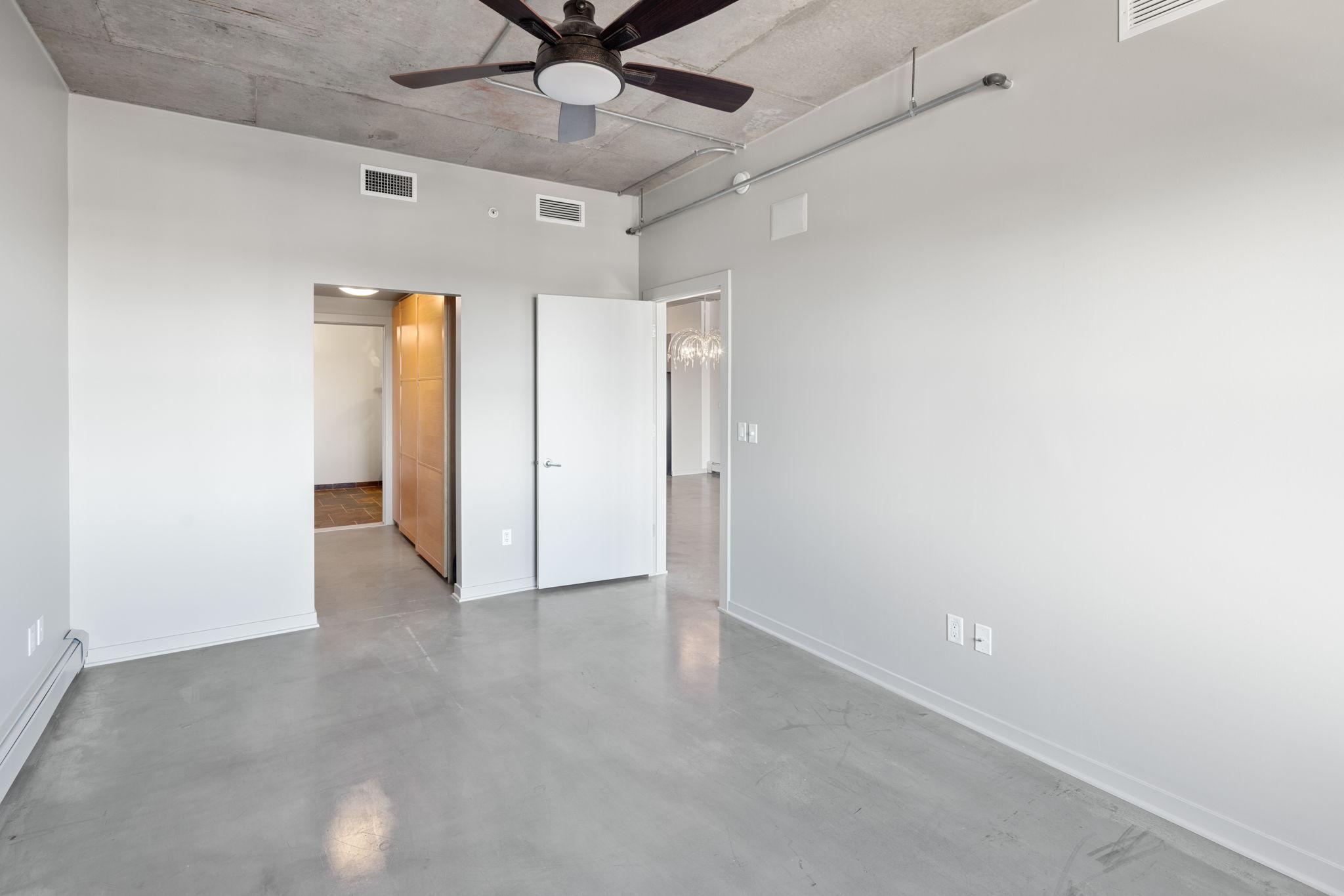 212 N 1st Street Unit: 207