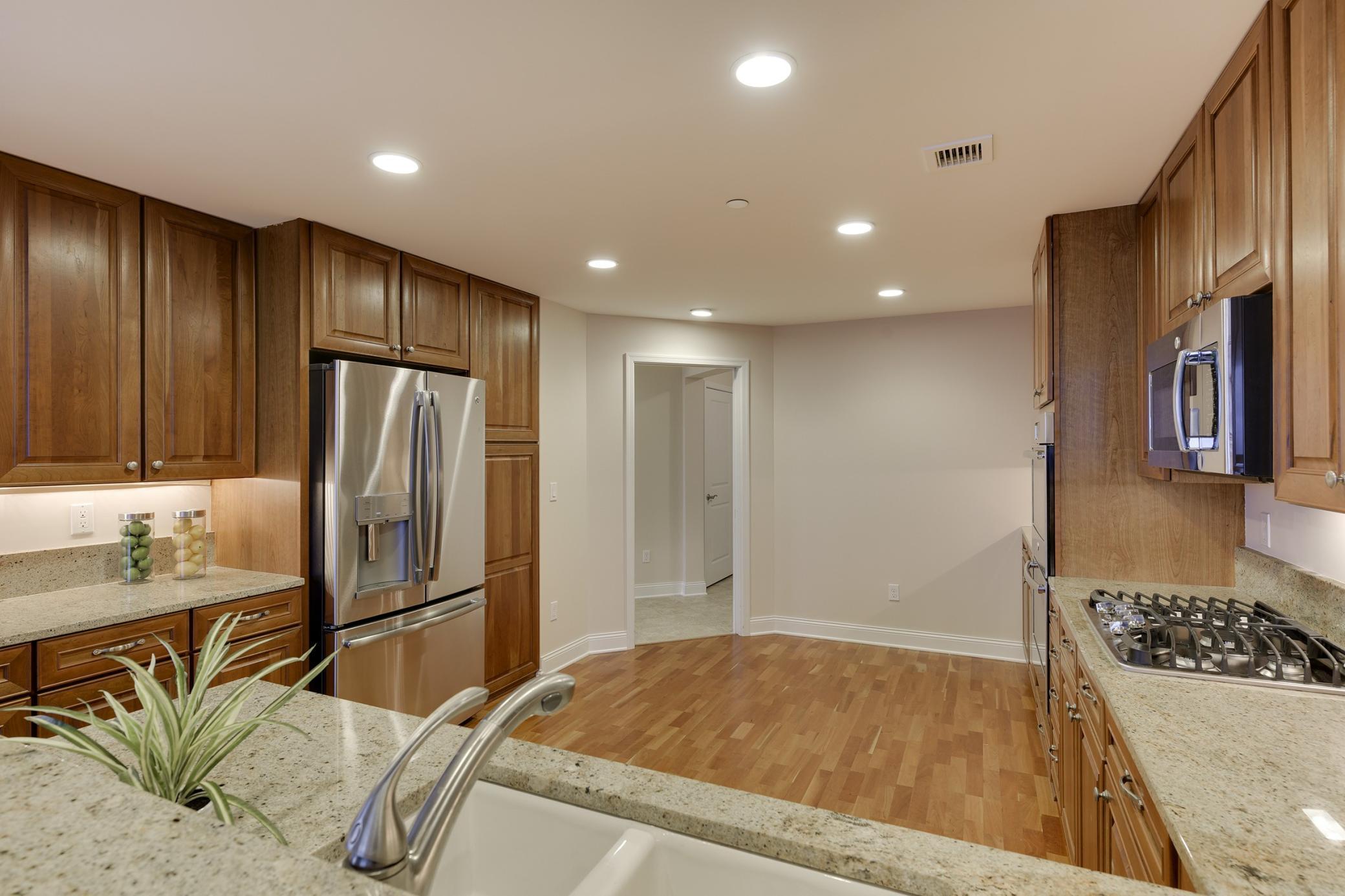 100 3rd Avenue S Unit: 1802
