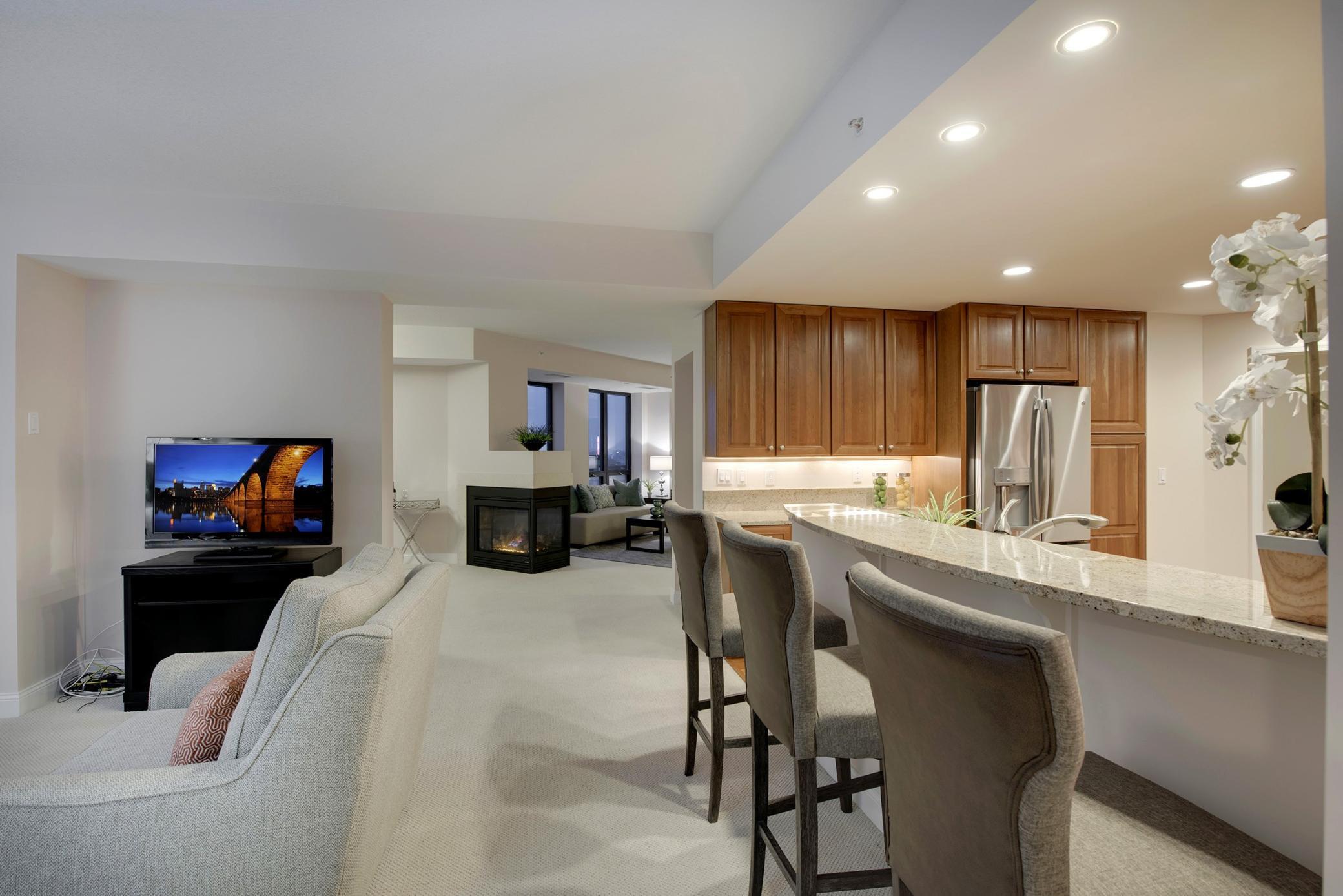 100 3rd Avenue S Unit: 1802