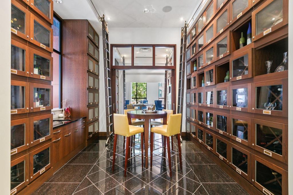 100 3rd Avenue S Unit: 1802