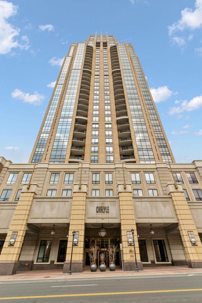 100 3rd Avenue S Unit: 1802