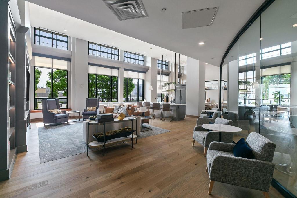 100 3rd Avenue S Unit: 1802