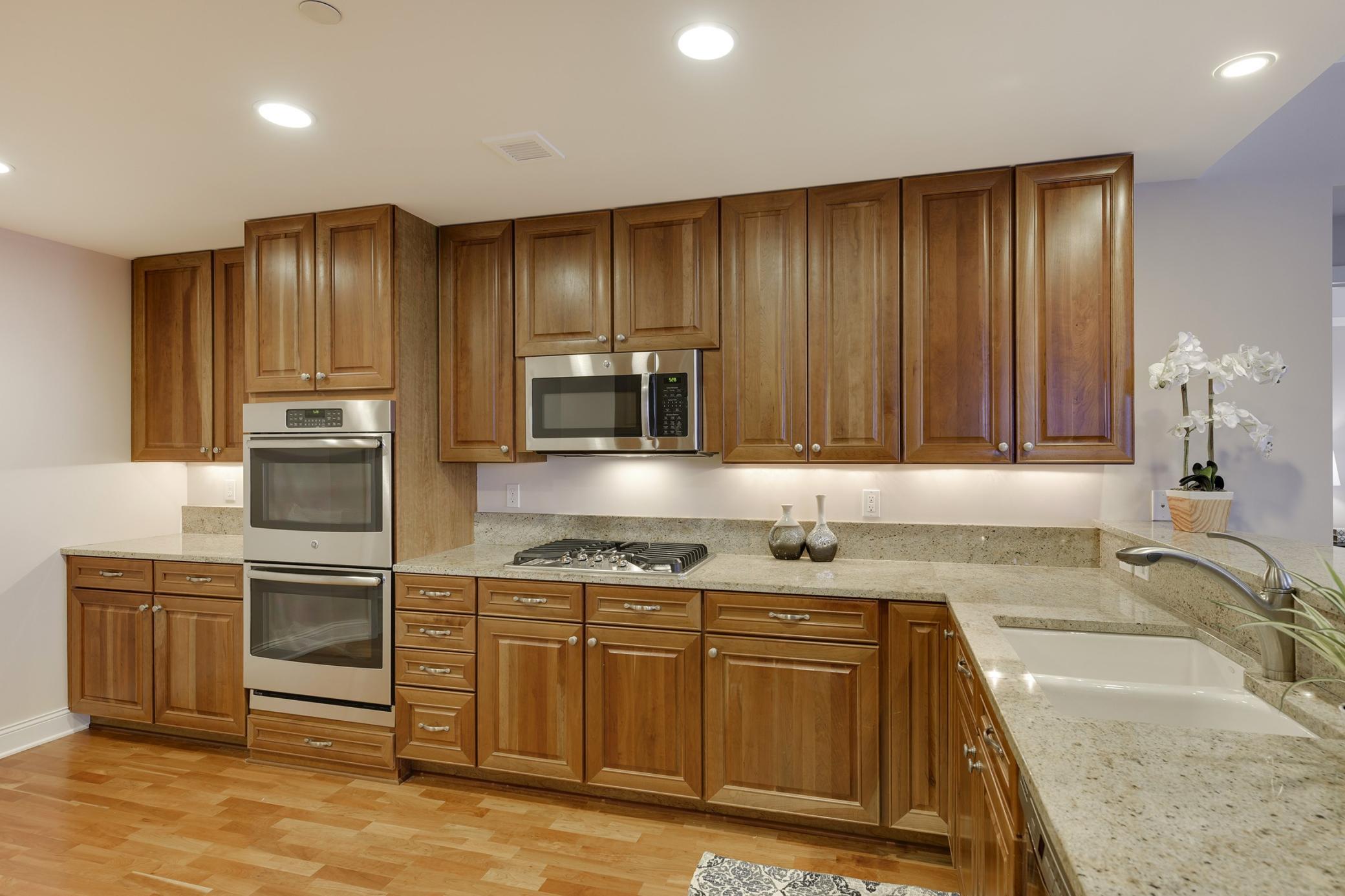 100 3rd Avenue S Unit: 1802