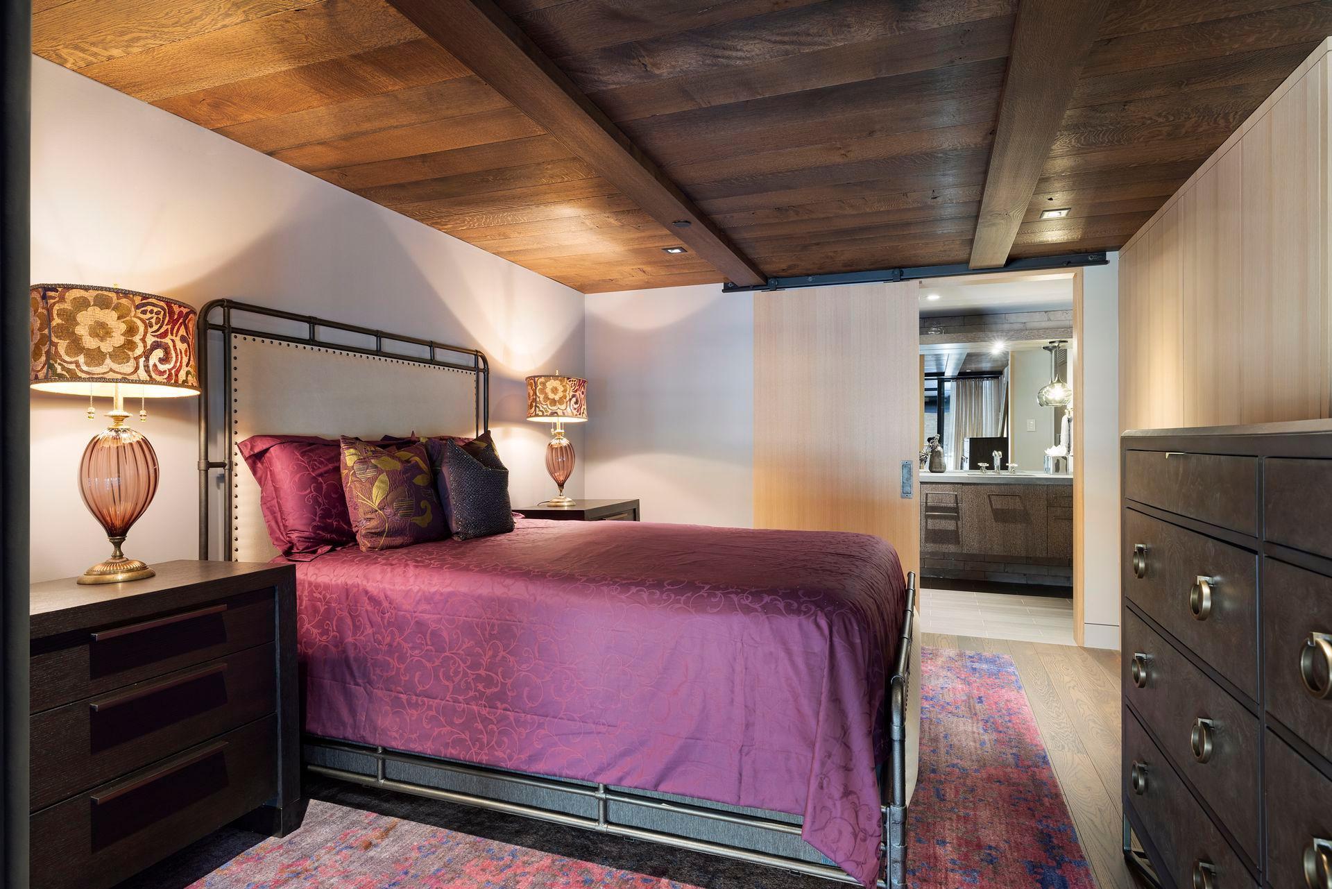 150 Portland Avenue Unit: 701