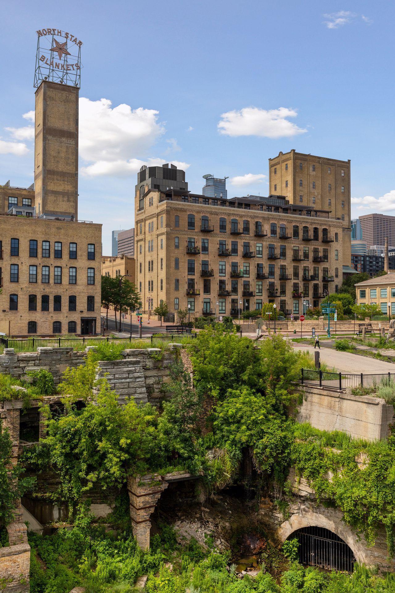 150 Portland Avenue Unit: 701