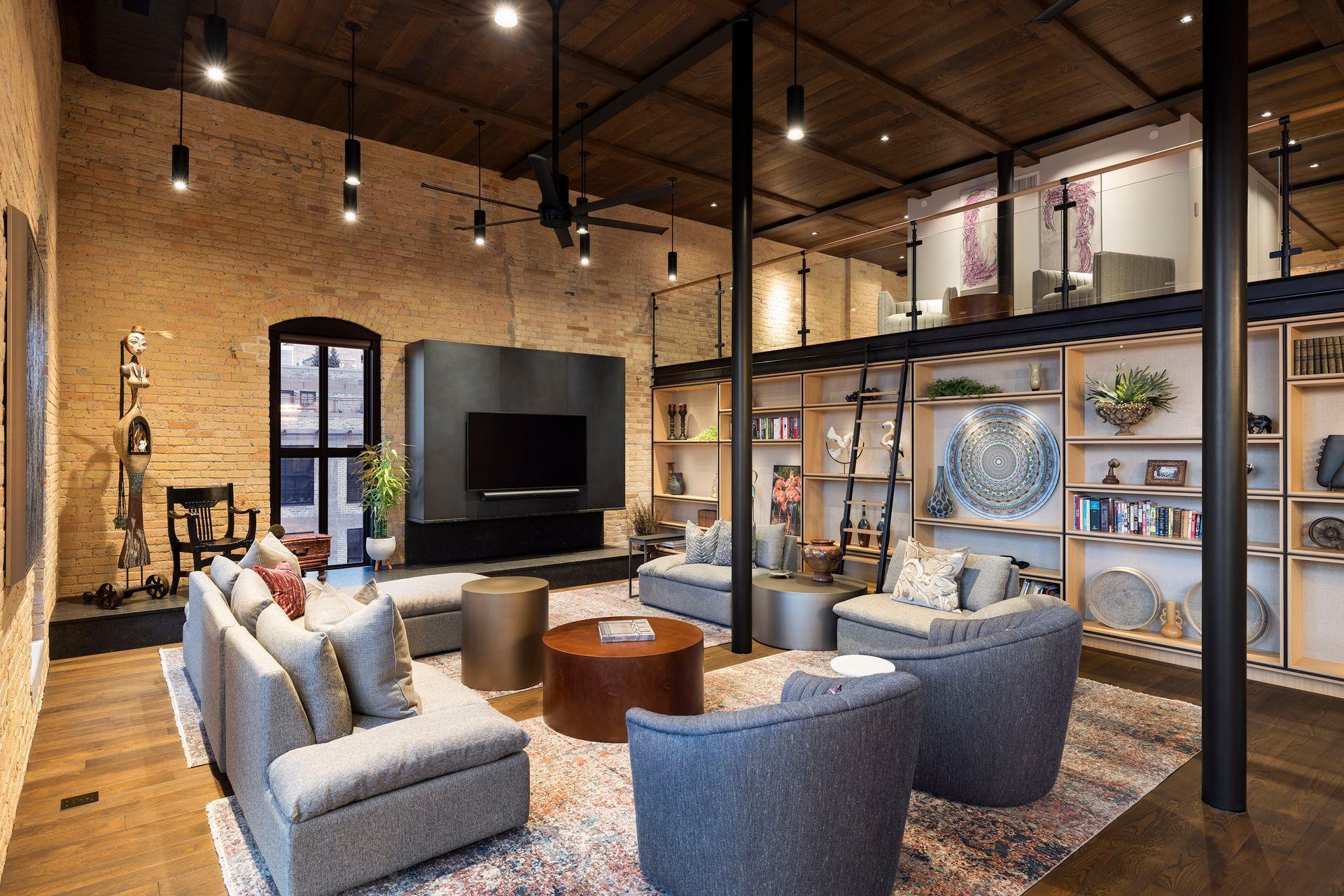 150 Portland Avenue Unit: 701