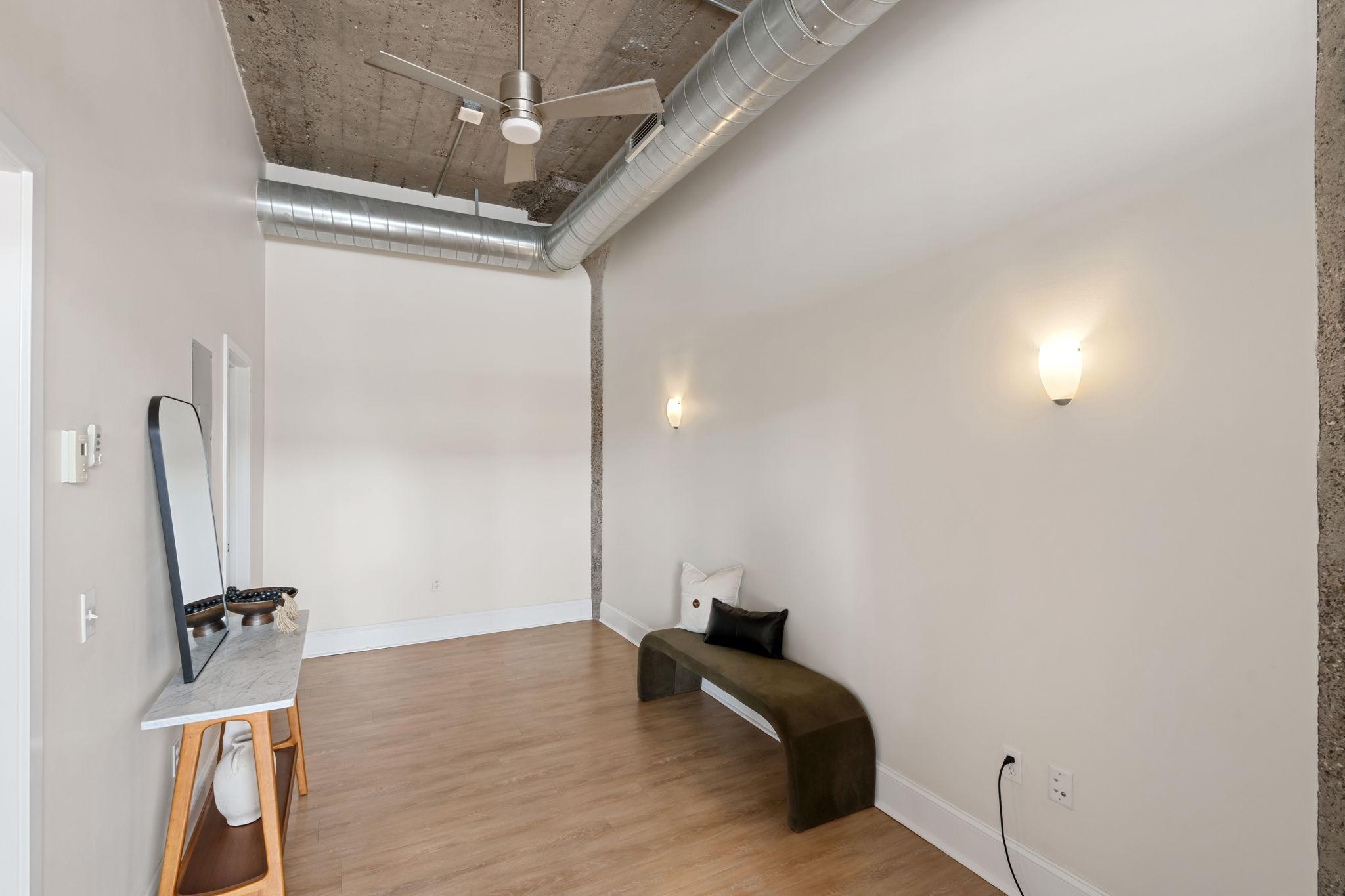 521 S 7th Street Unit: 320