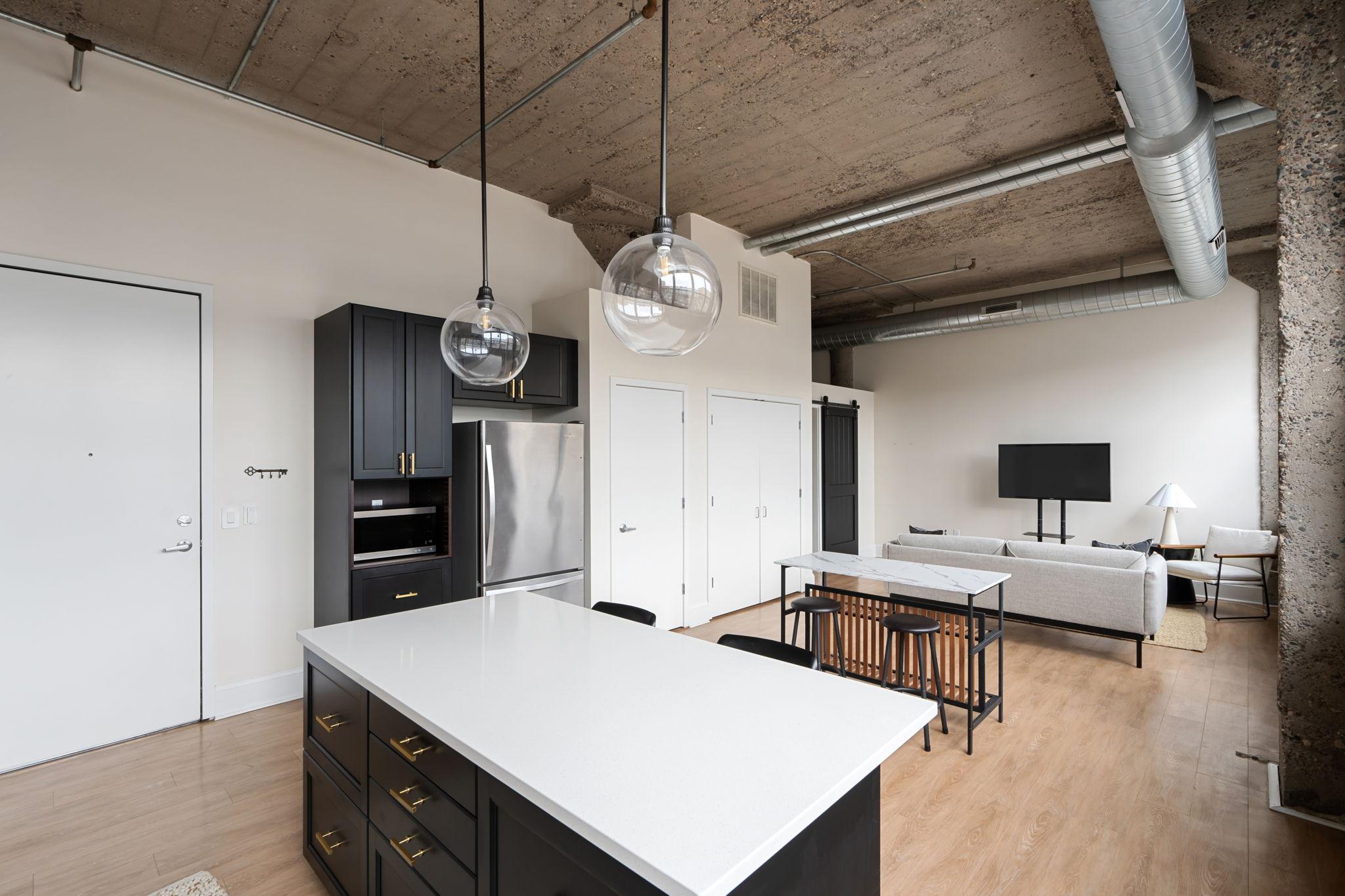 521 S 7th Street Unit: 320