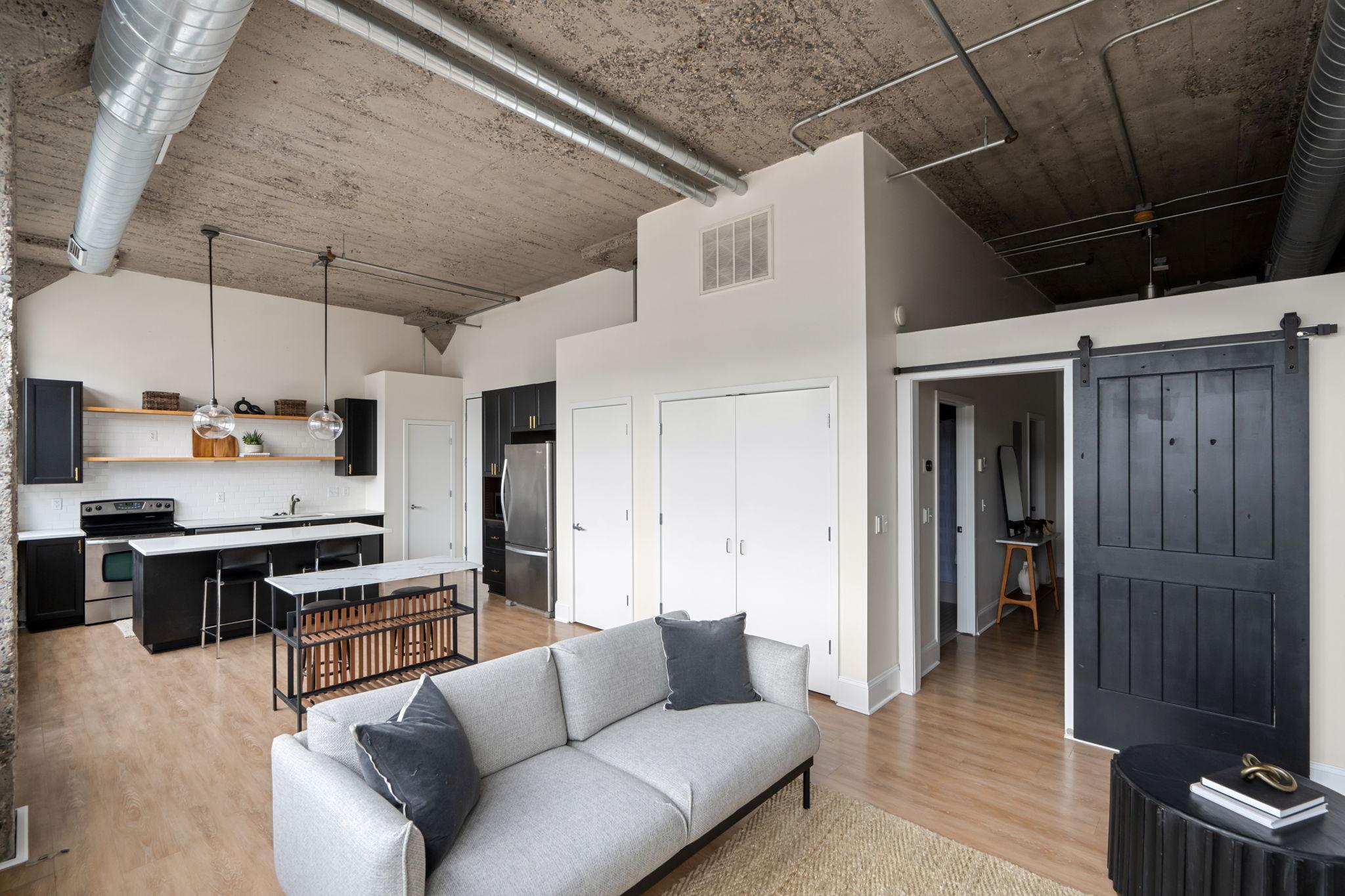 521 S 7th Street Unit: 320