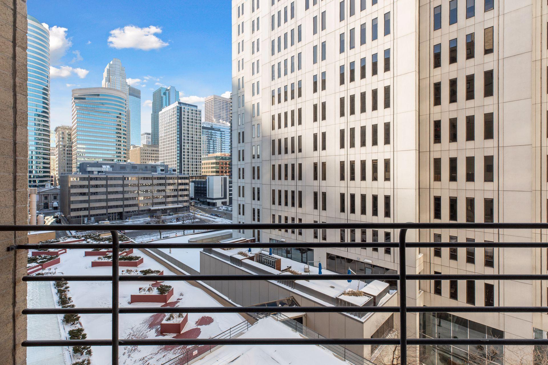 121 Washington Avenue S Unit: 815