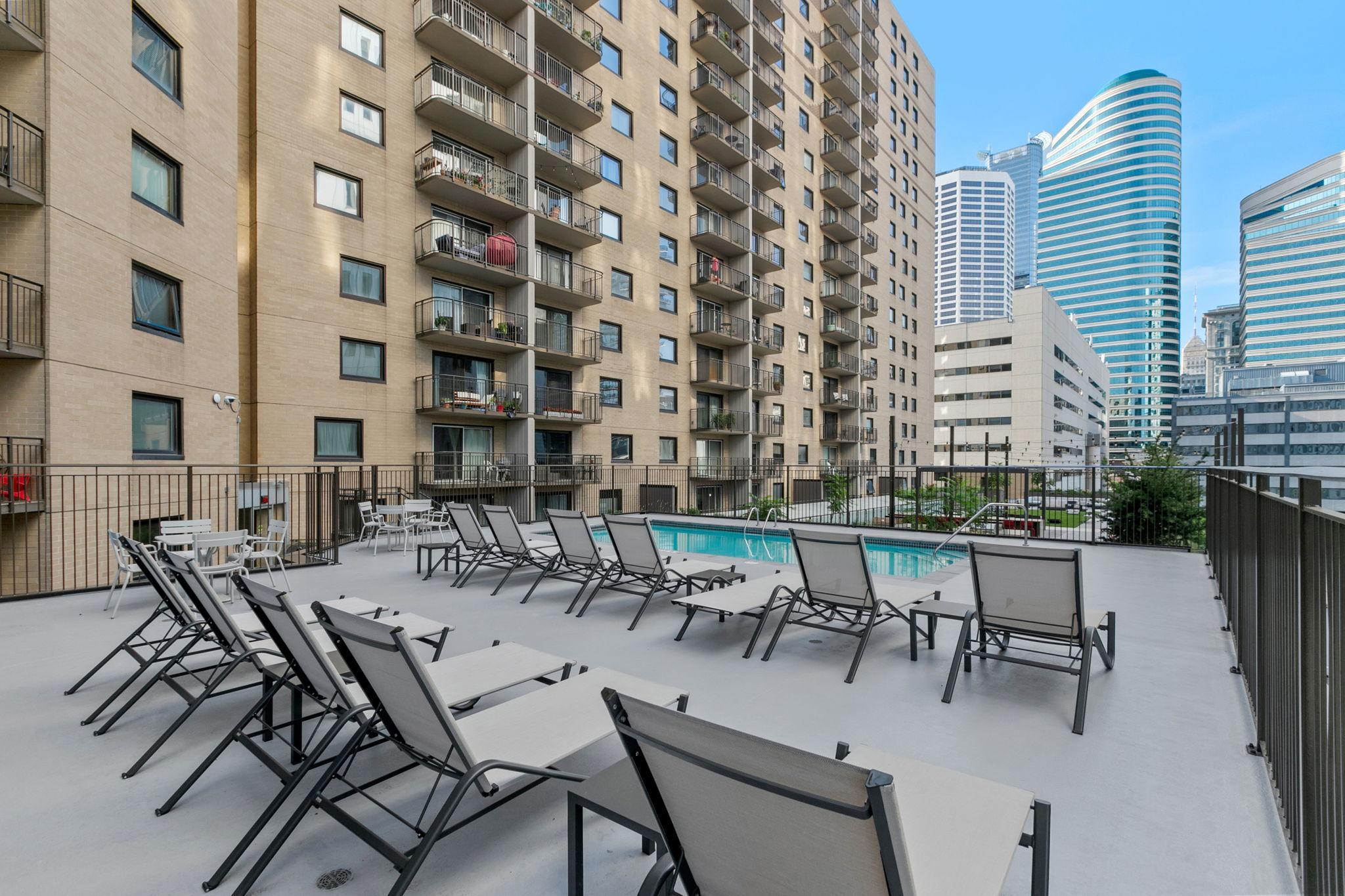 121 Washington Avenue S Unit: 815