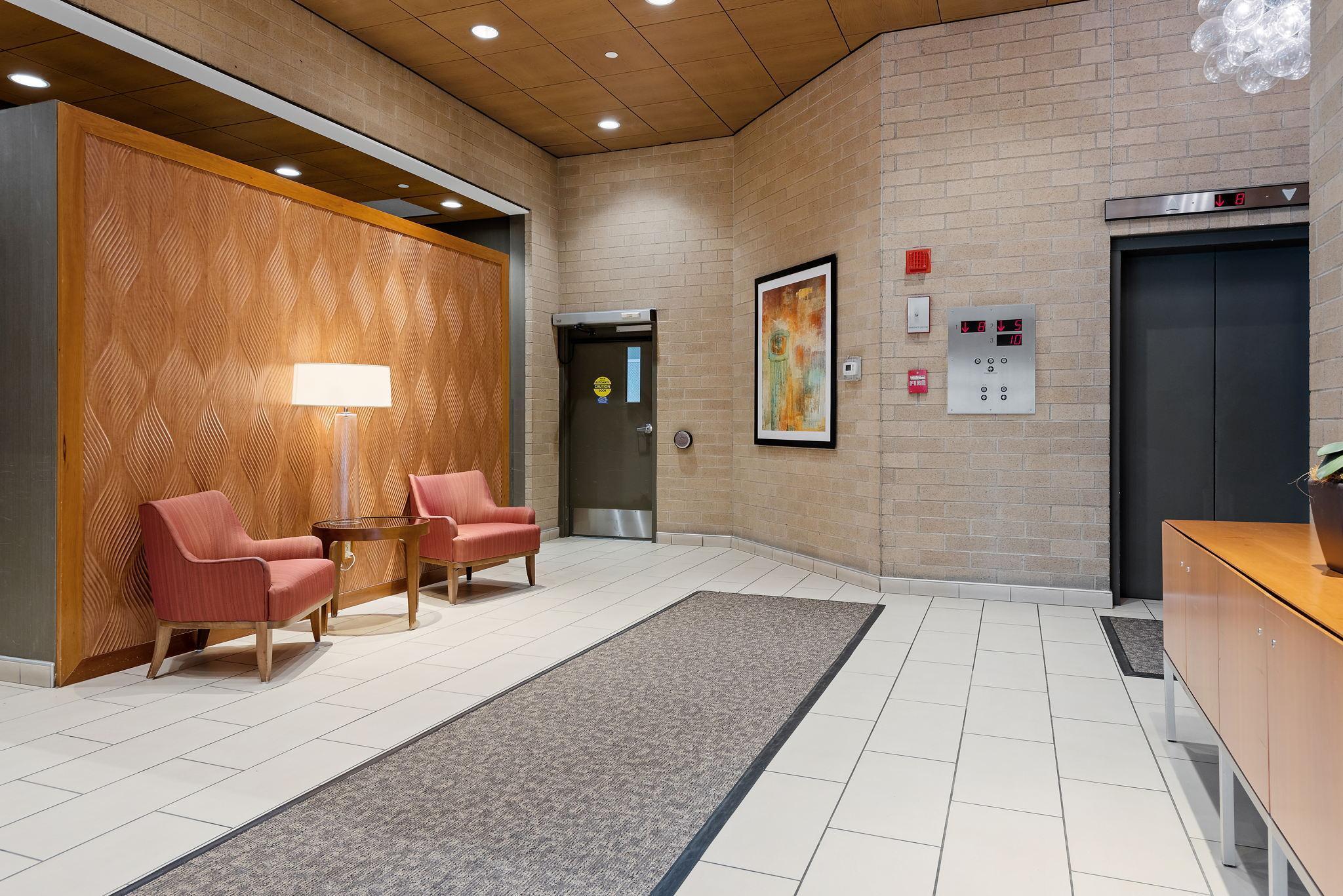 121 Washington Avenue S Unit: 815