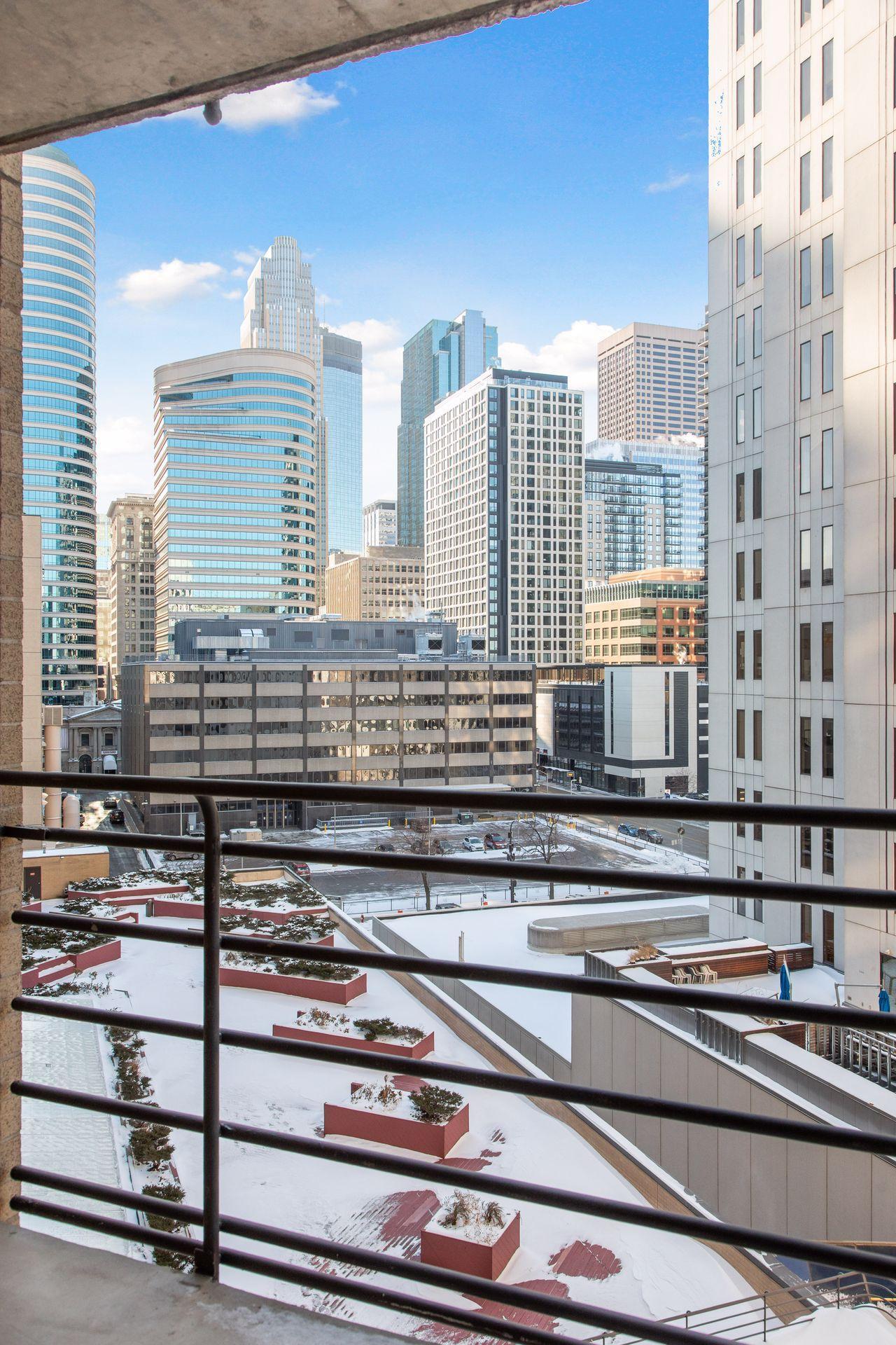 121 Washington Avenue S Unit: 815