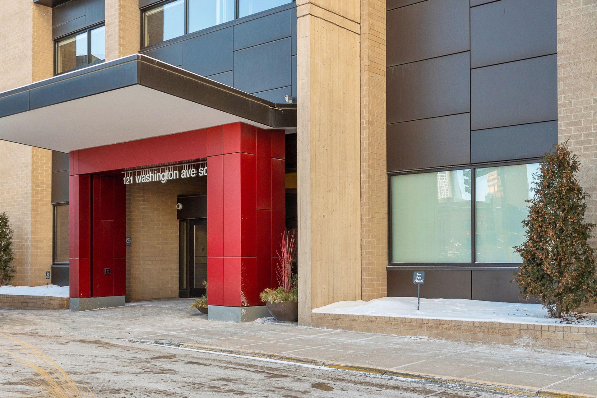 121 Washington Avenue S Unit: 815