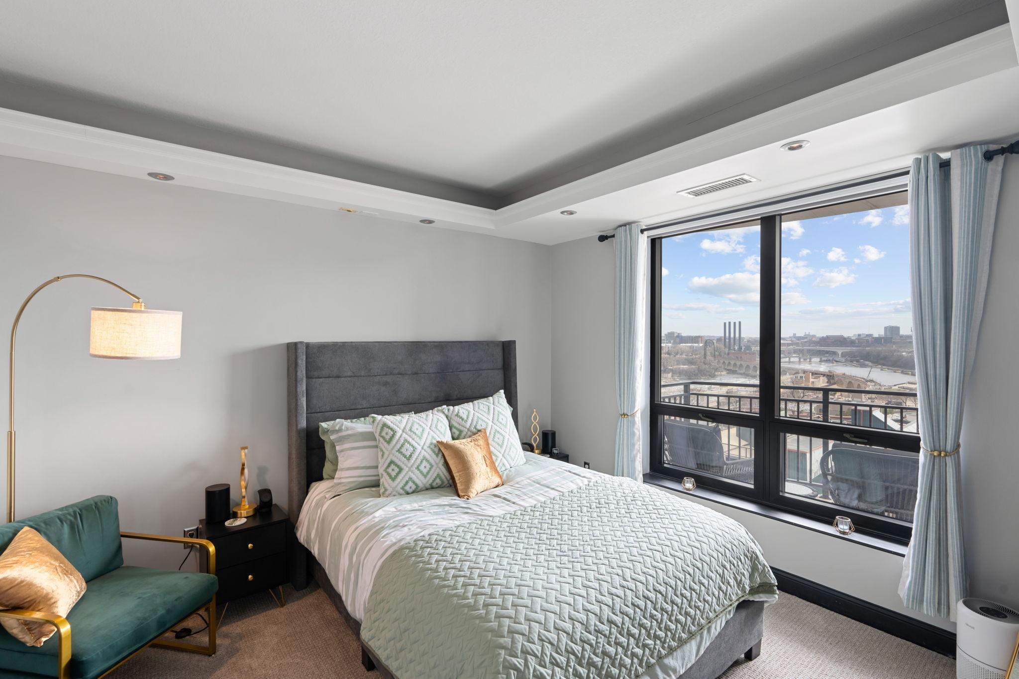 100 3rd Avenue S Unit: 808