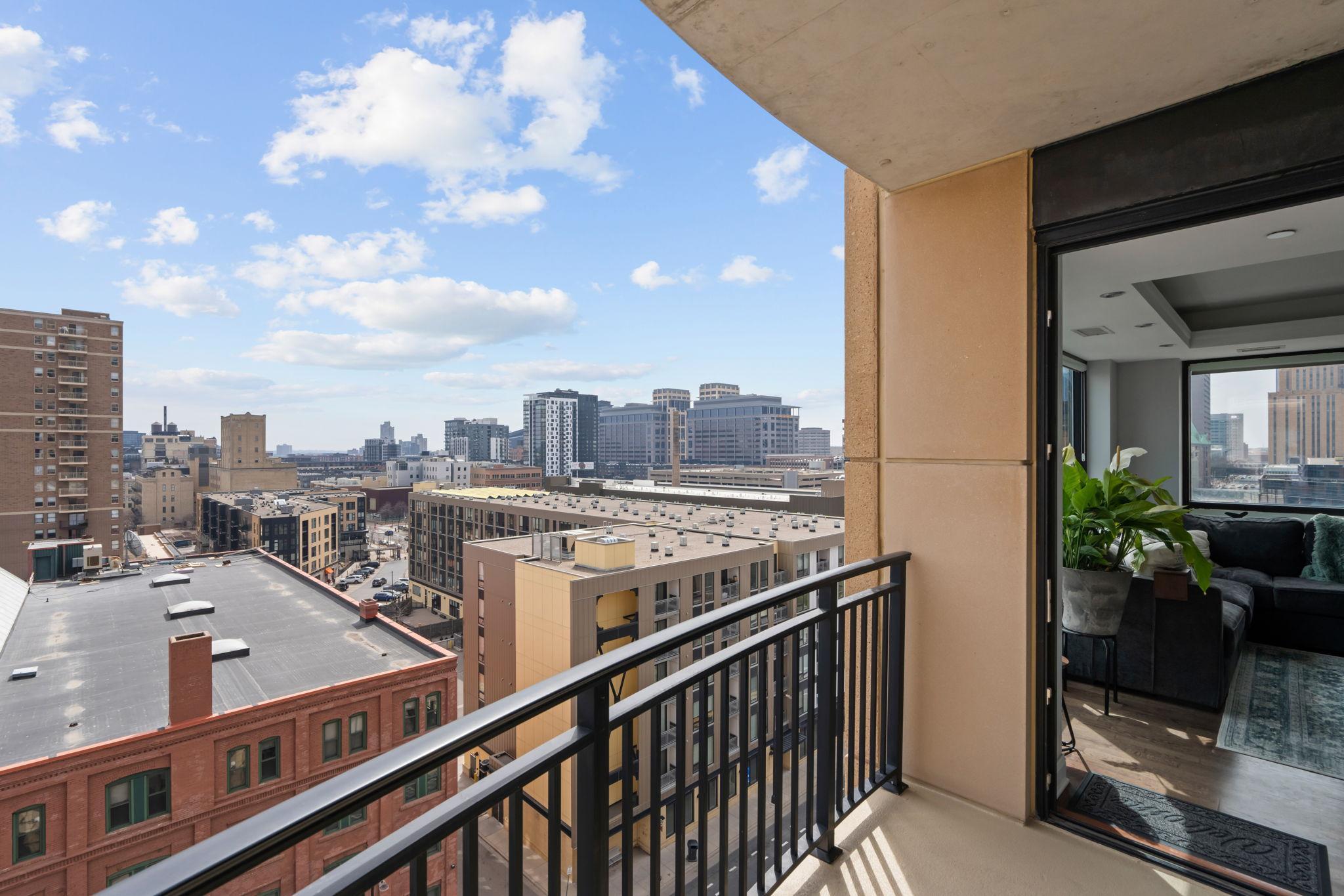 100 3rd Avenue S Unit: 808