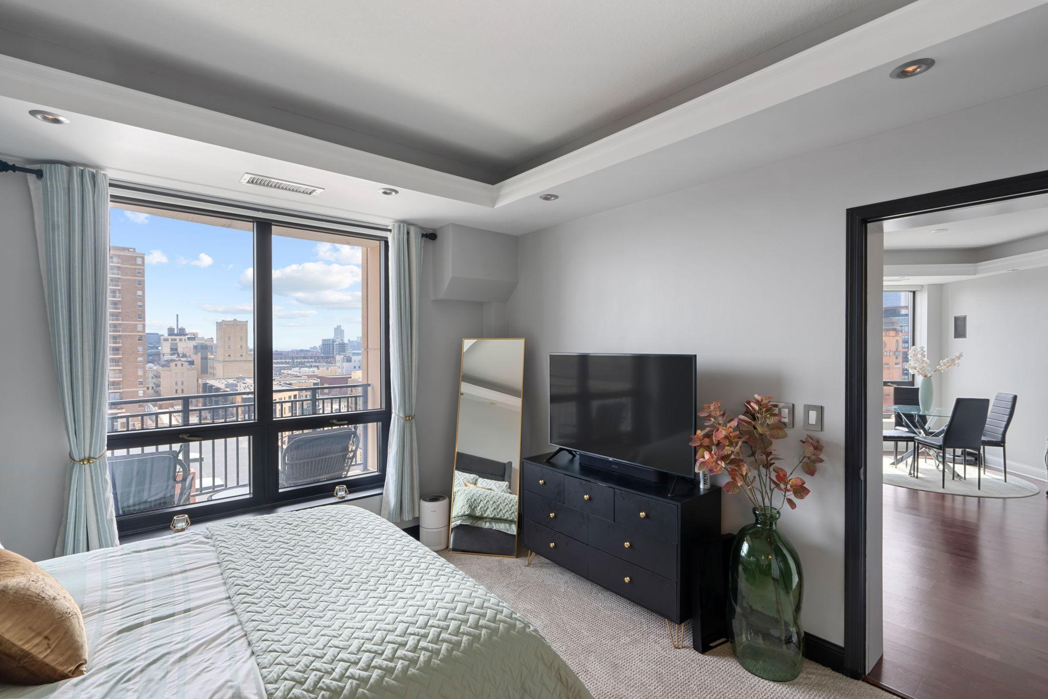 100 3rd Avenue S Unit: 808