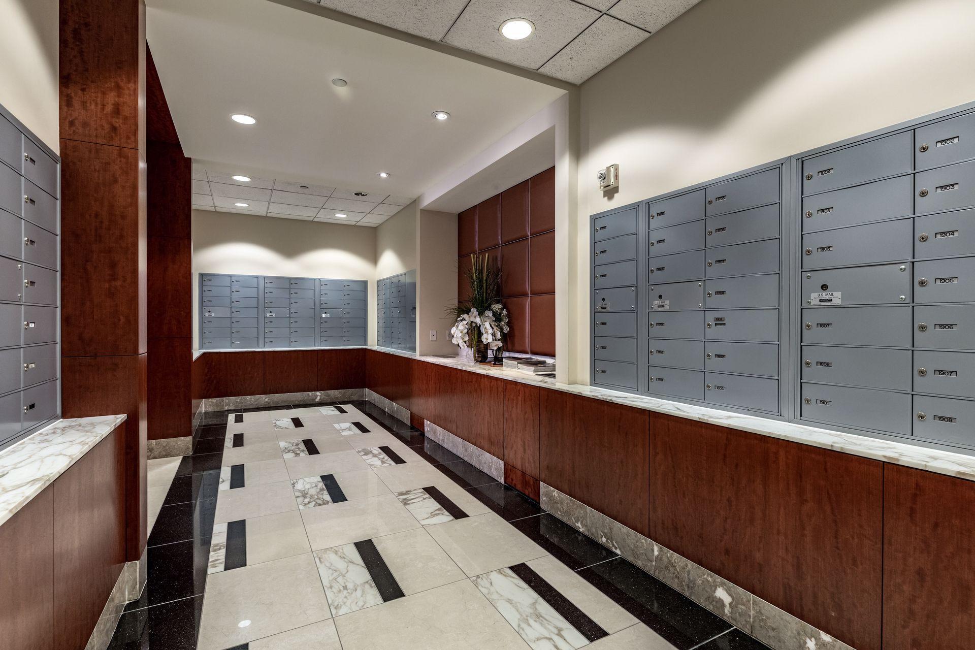 100 3rd Avenue S Unit: 1401