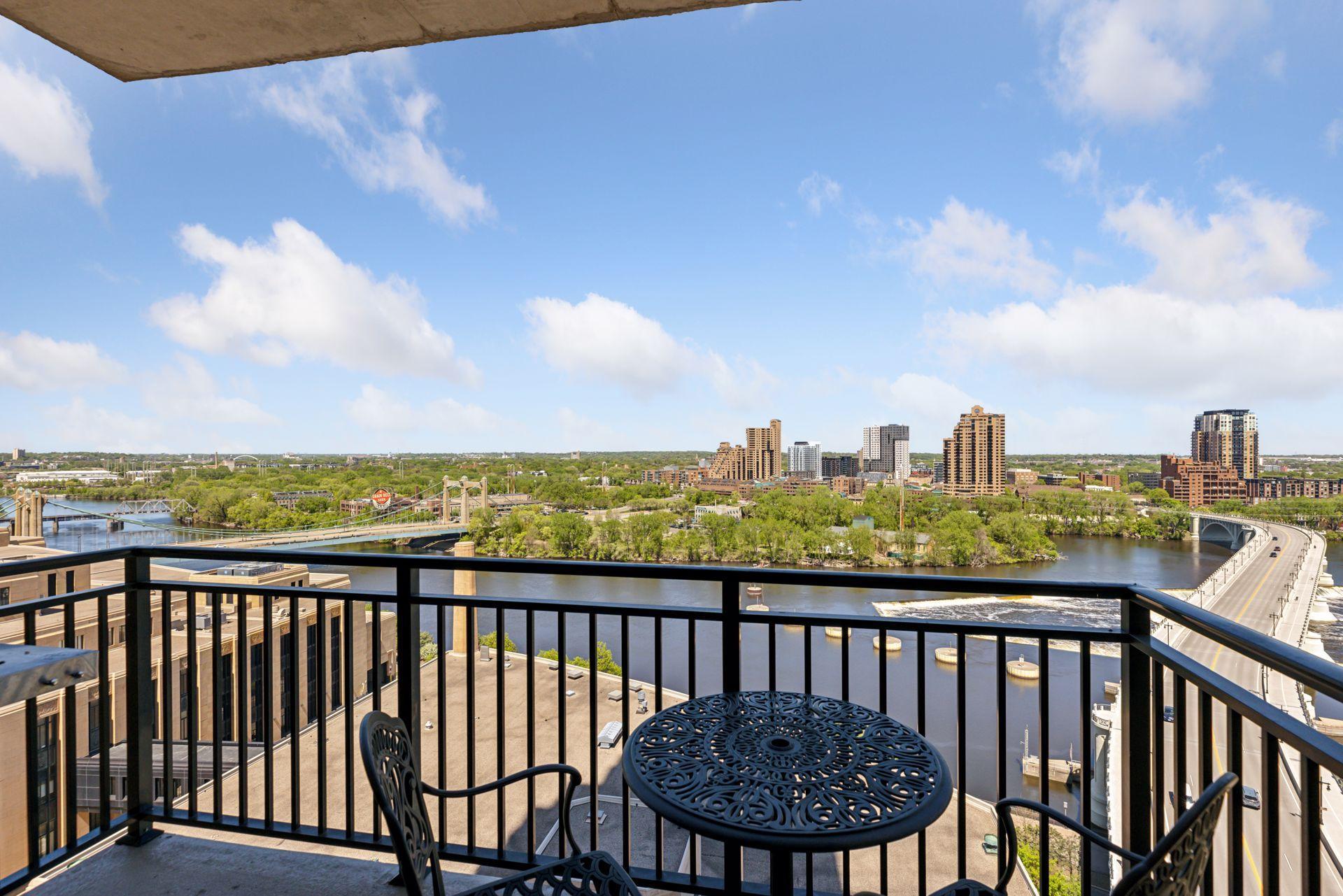 100 3rd Avenue S Unit: 1401