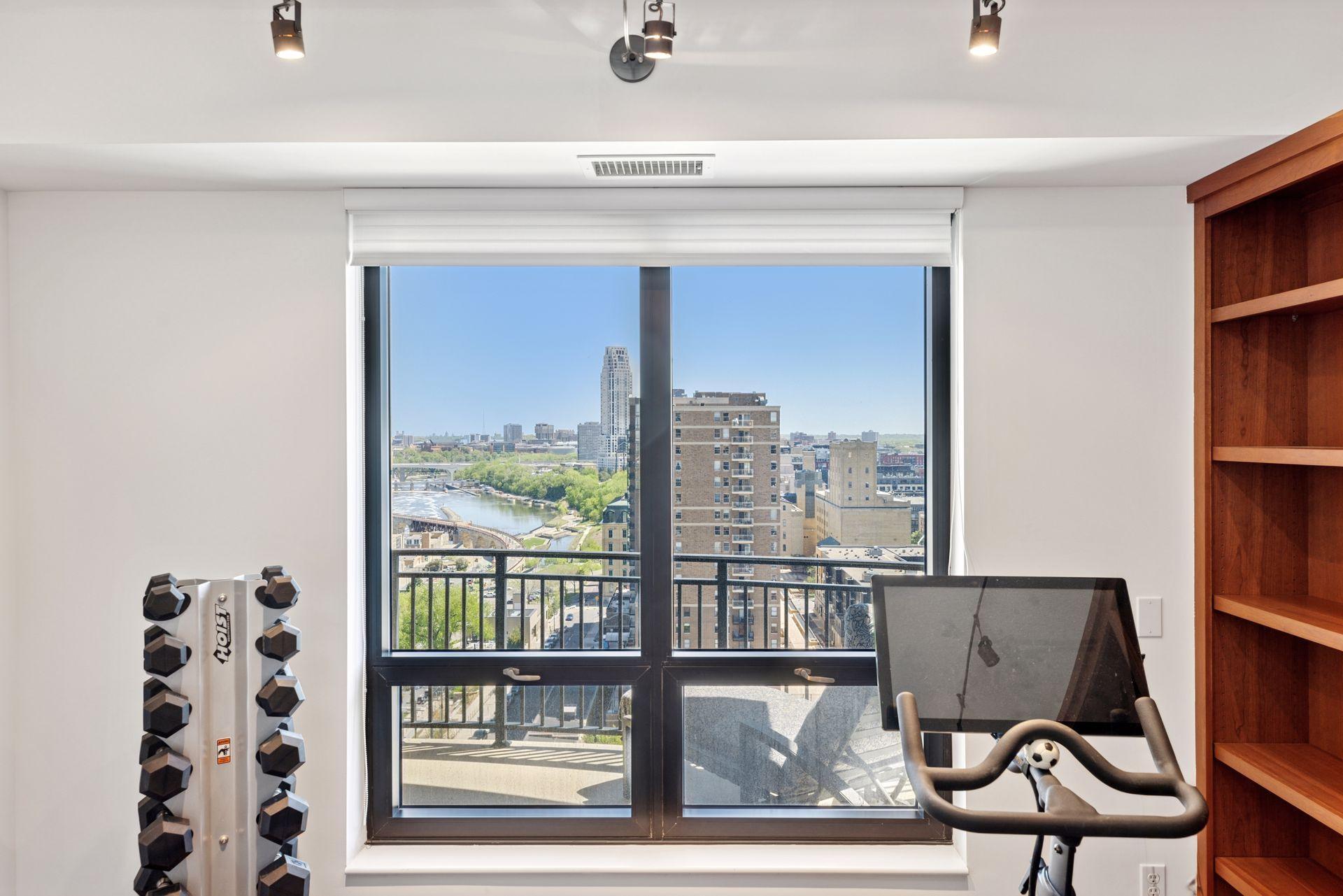 100 3rd Avenue S Unit: 1401