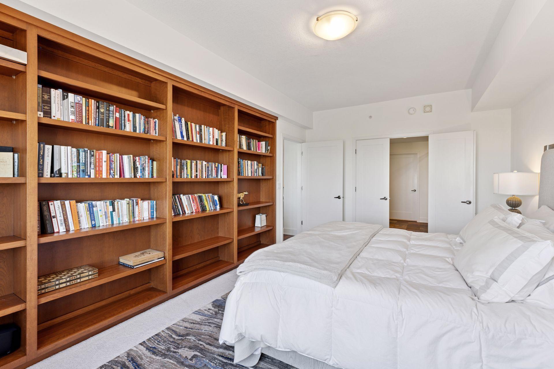 100 3rd Avenue S Unit: 1401