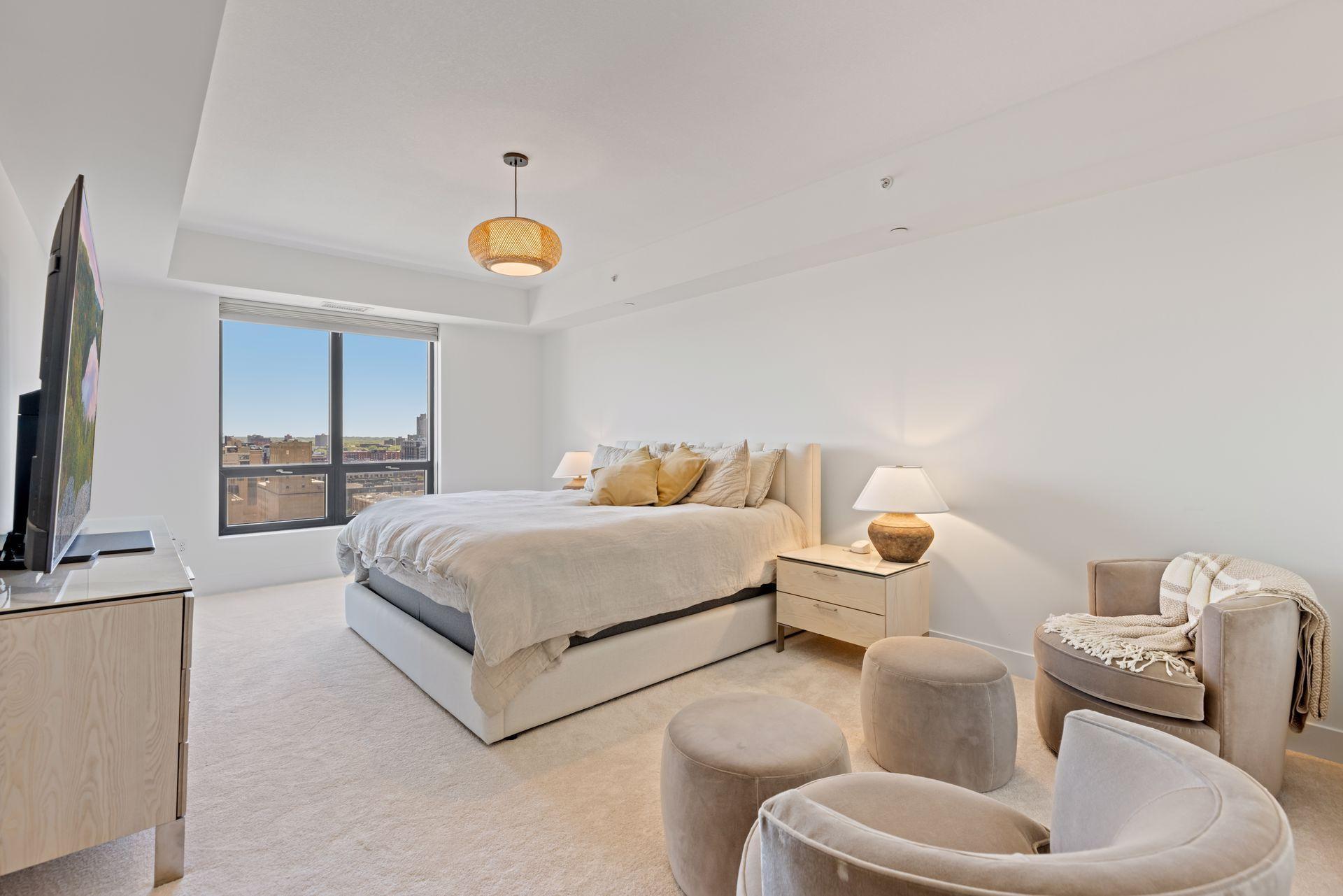 100 3rd Avenue S Unit: 1401