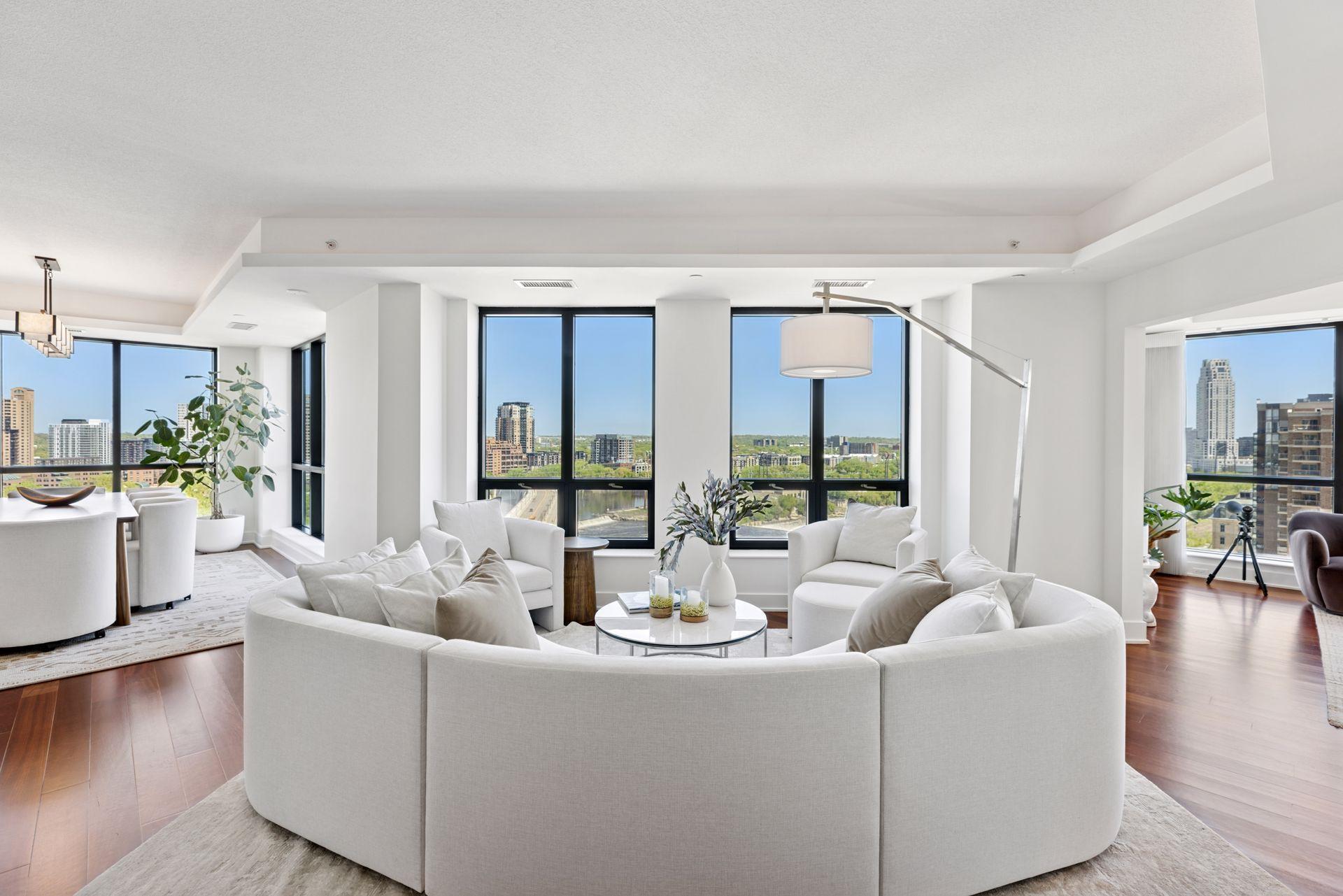 100 3rd Avenue S Unit: 1401