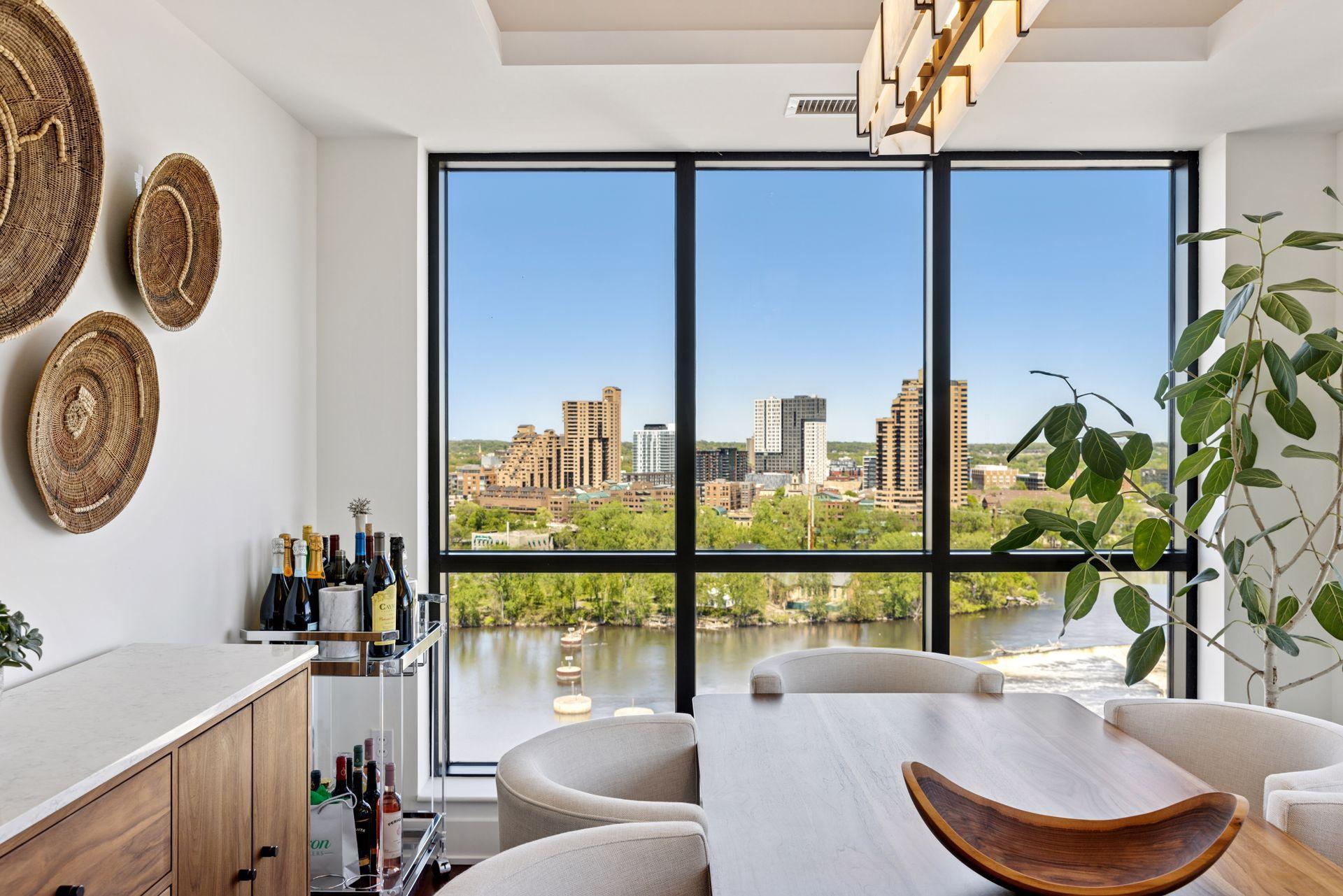 100 3rd Avenue S Unit: 1401
