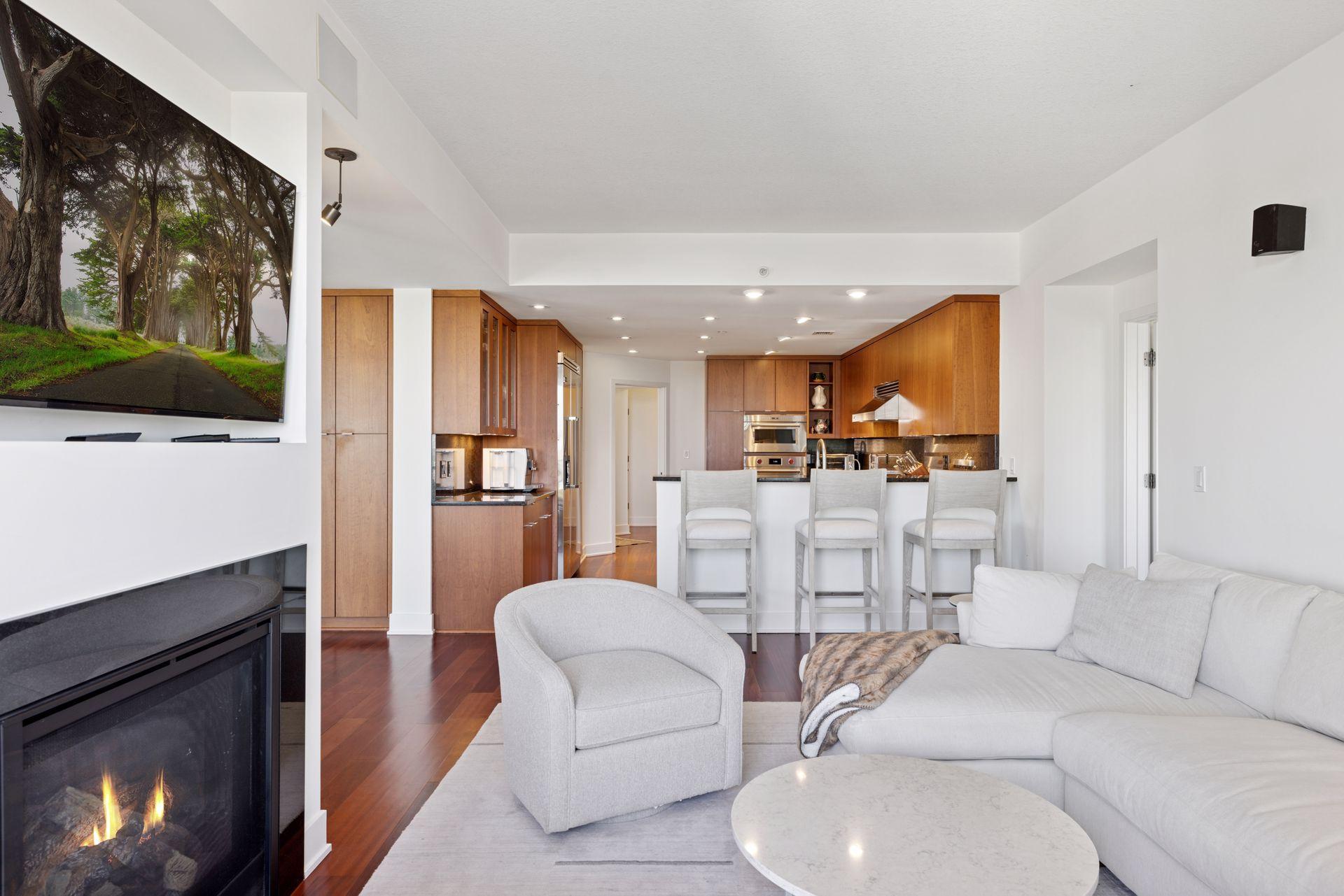 100 3rd Avenue S Unit: 1401