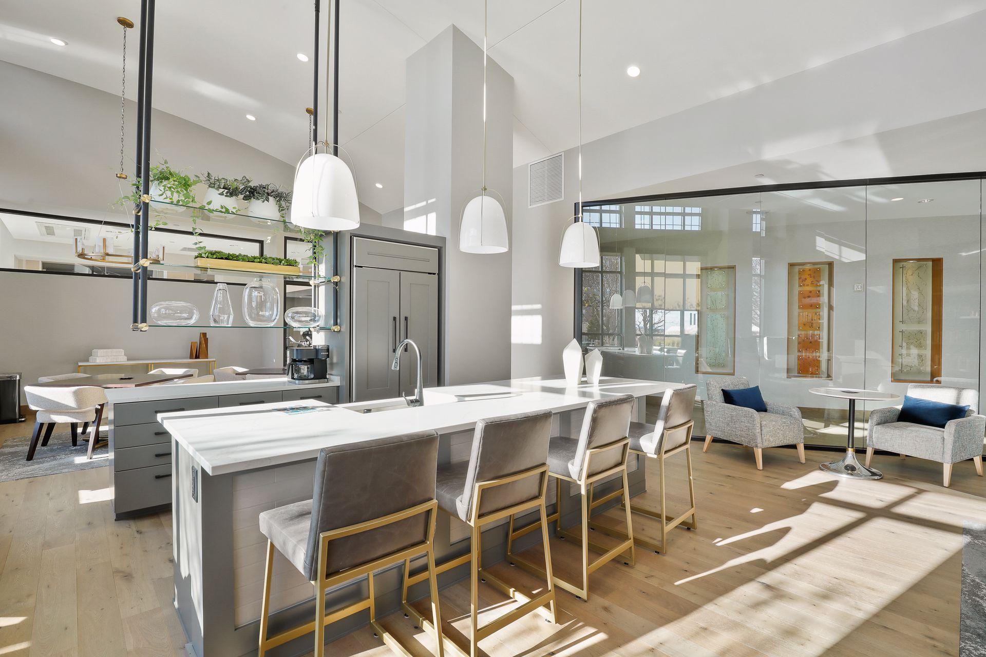 100 3rd Avenue S Unit: 1401