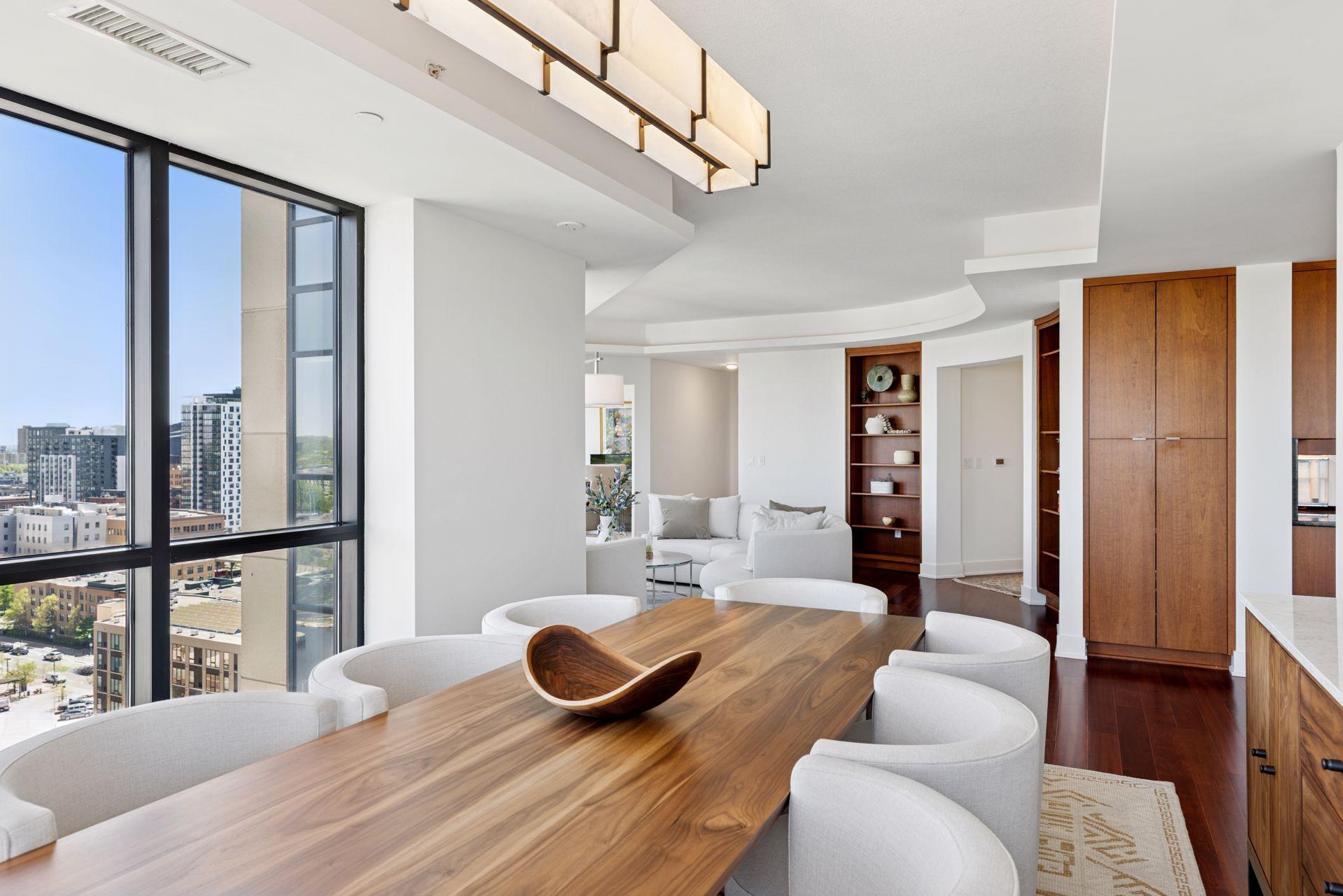 100 3rd Avenue S Unit: 1401