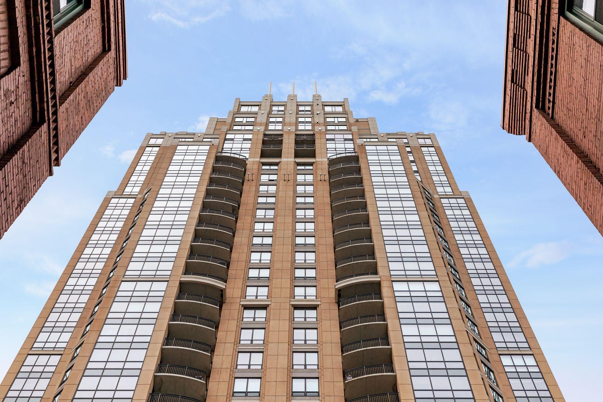 100 3rd Avenue S Unit: 1401