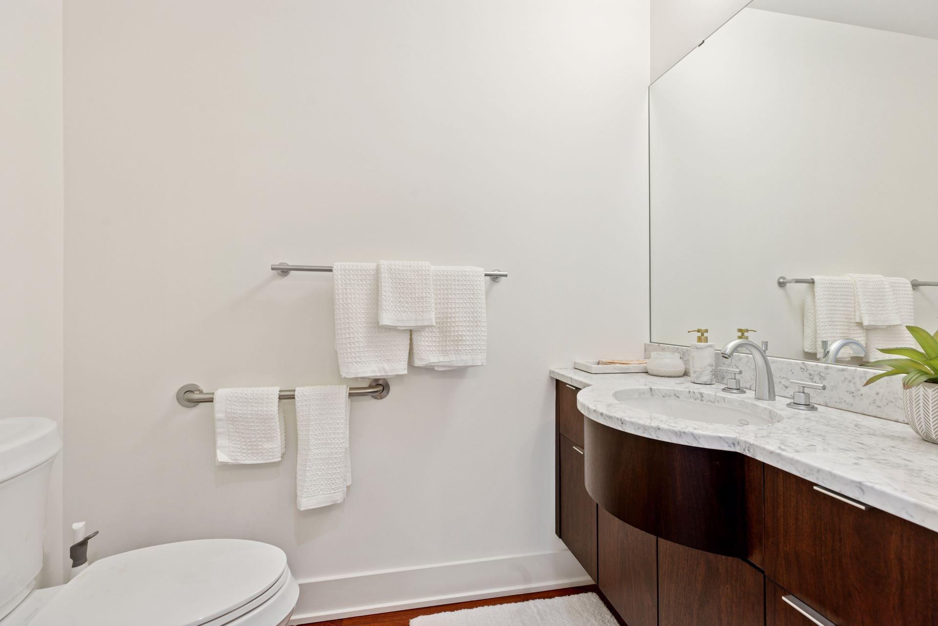 100 3rd Avenue S Unit: 1401