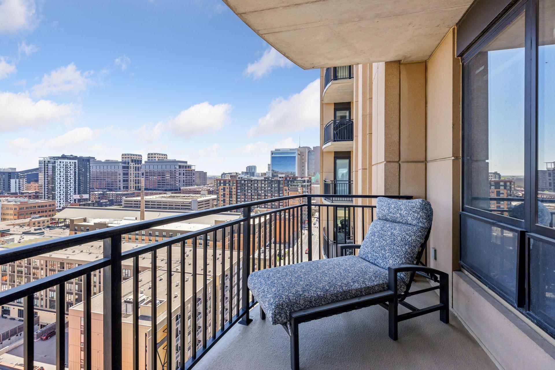 100 3rd Avenue S Unit: 1401