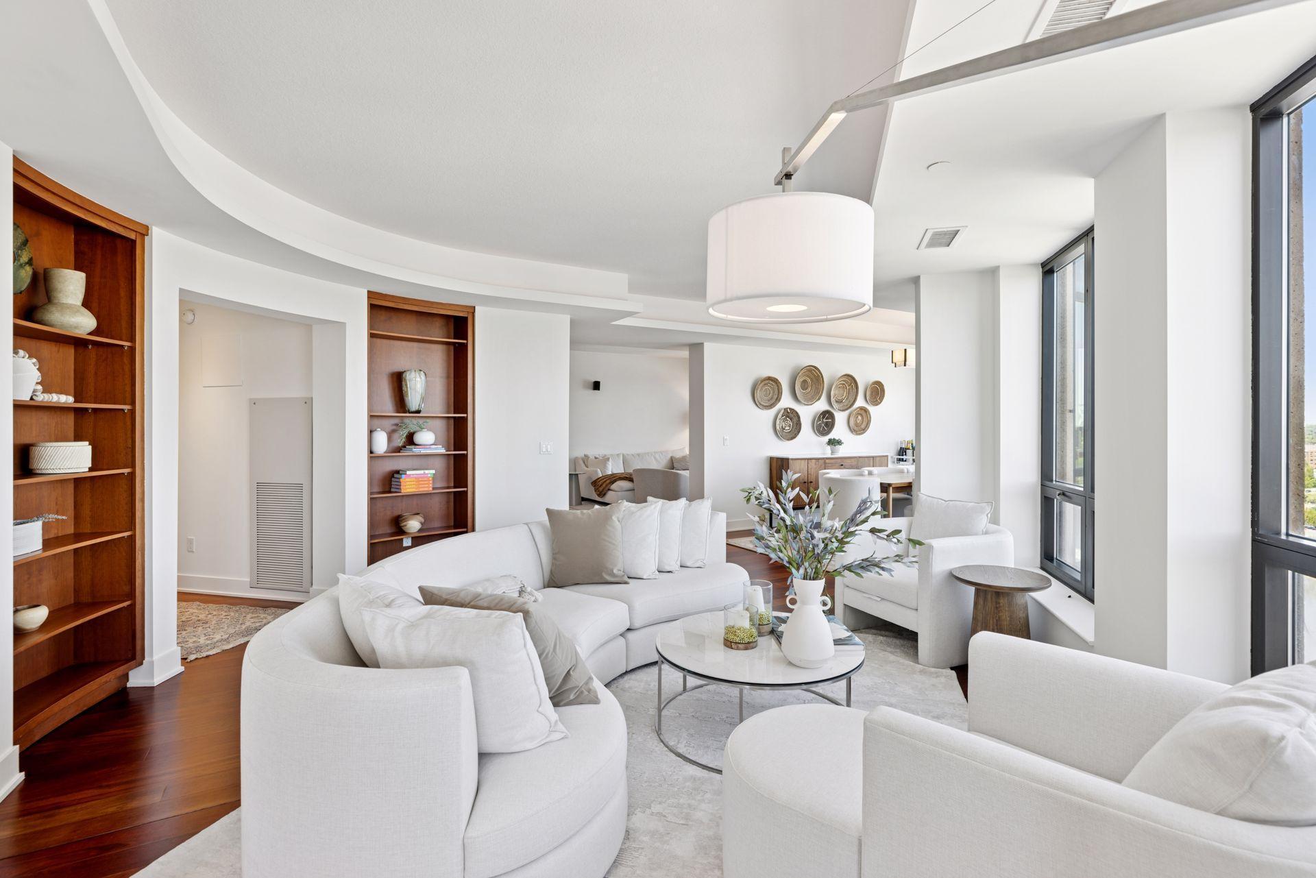 100 3rd Avenue S Unit: 1401