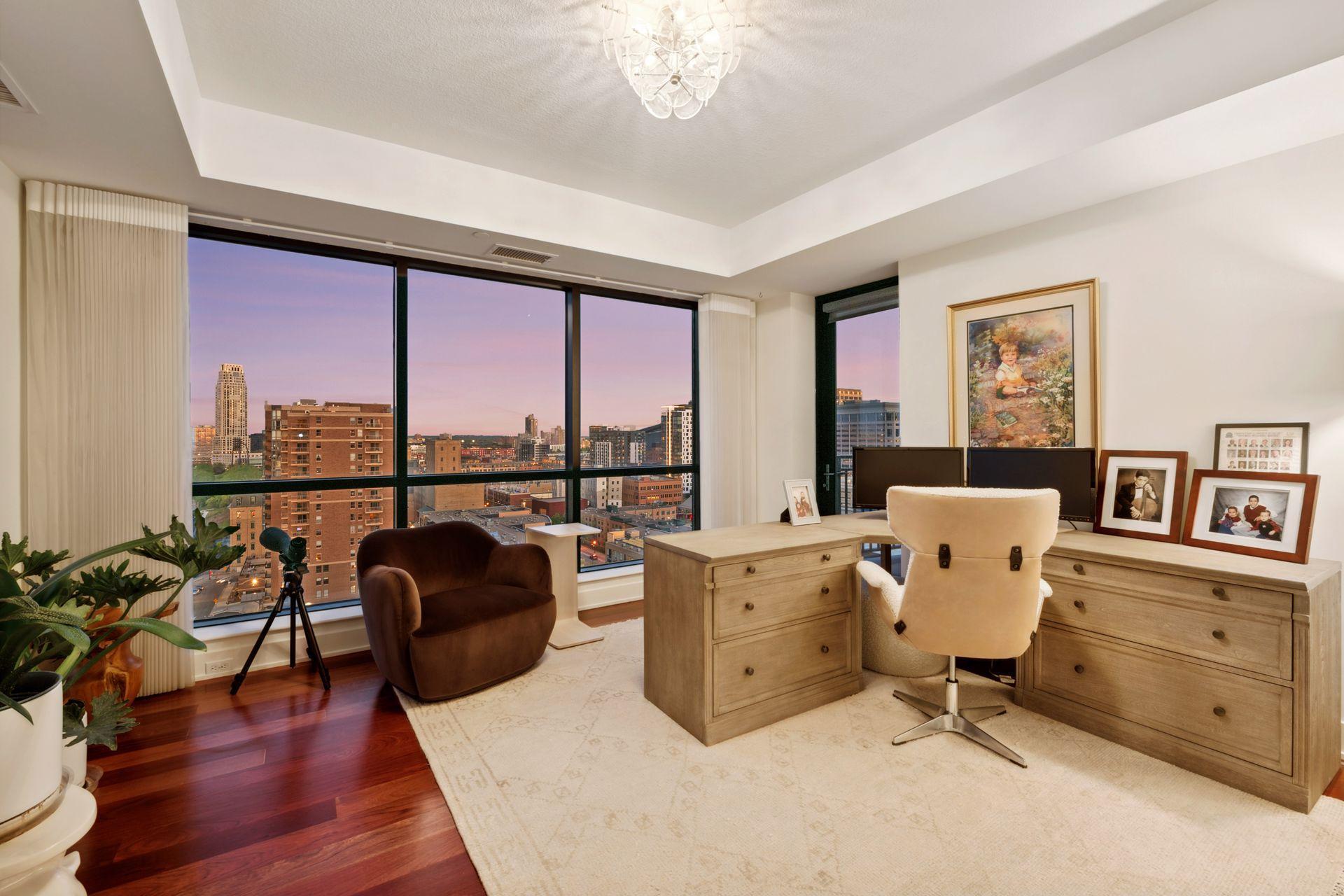 100 3rd Avenue S Unit: 1401