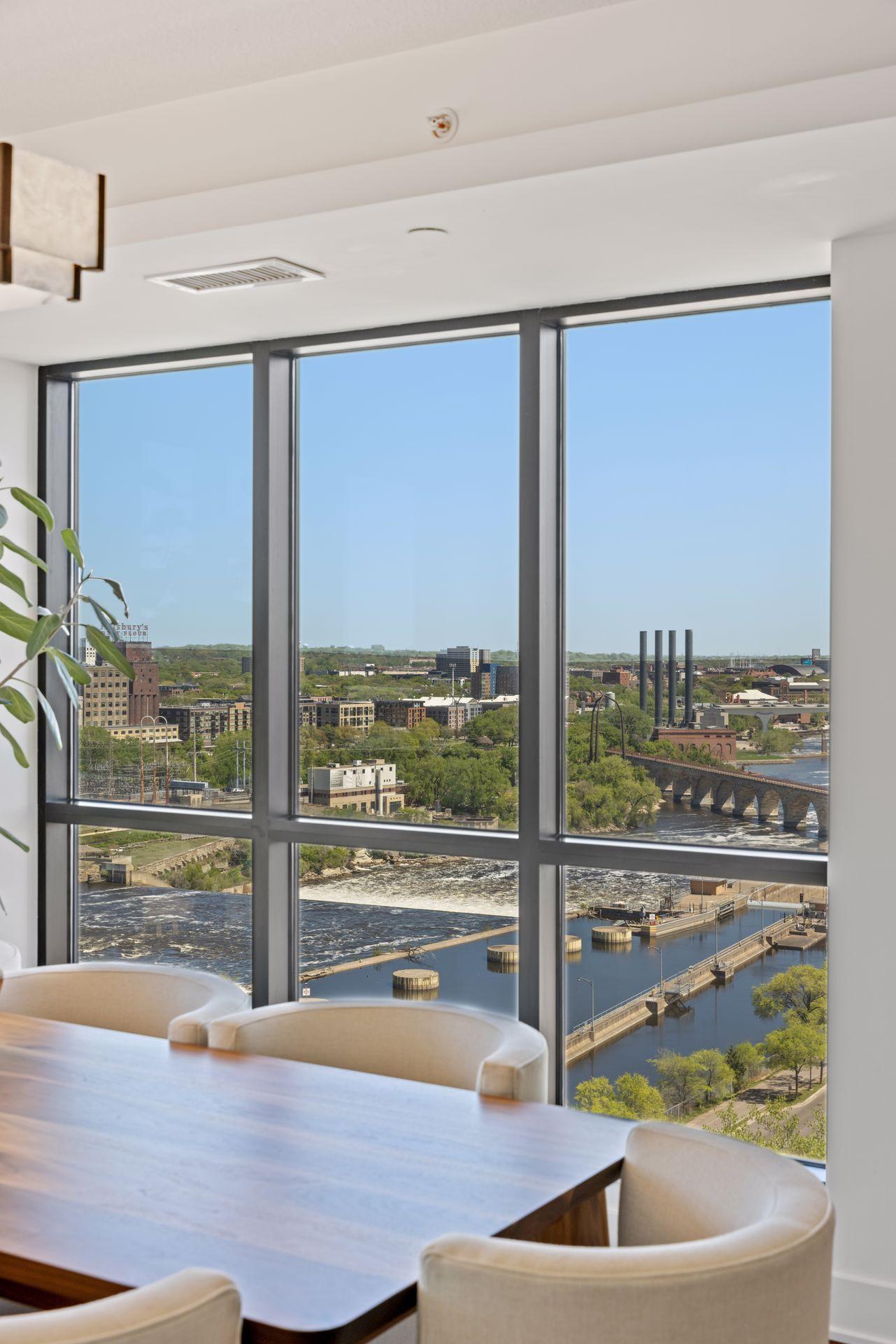 100 3rd Avenue S Unit: 1401