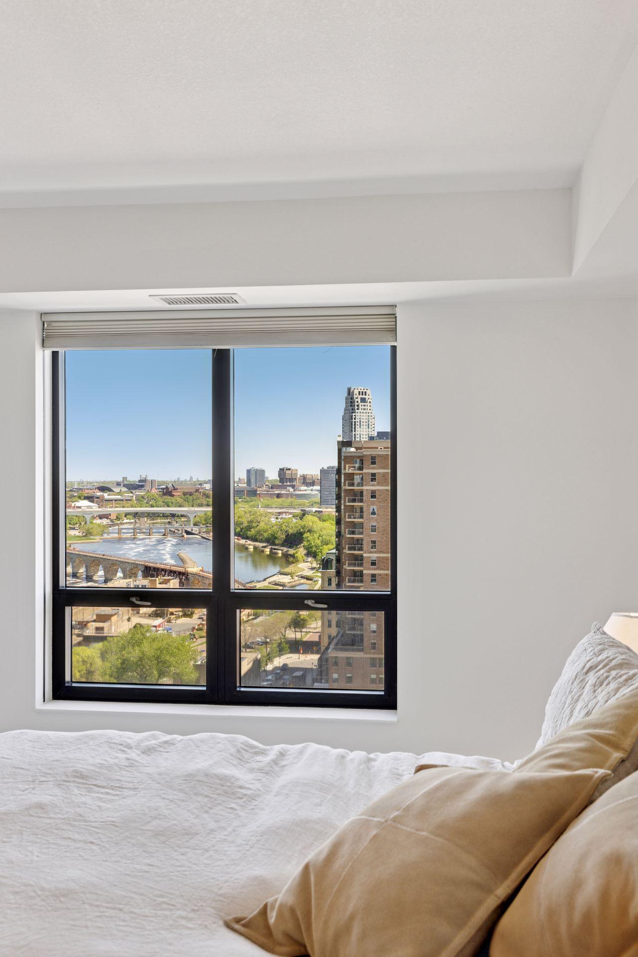 100 3rd Avenue S Unit: 1401