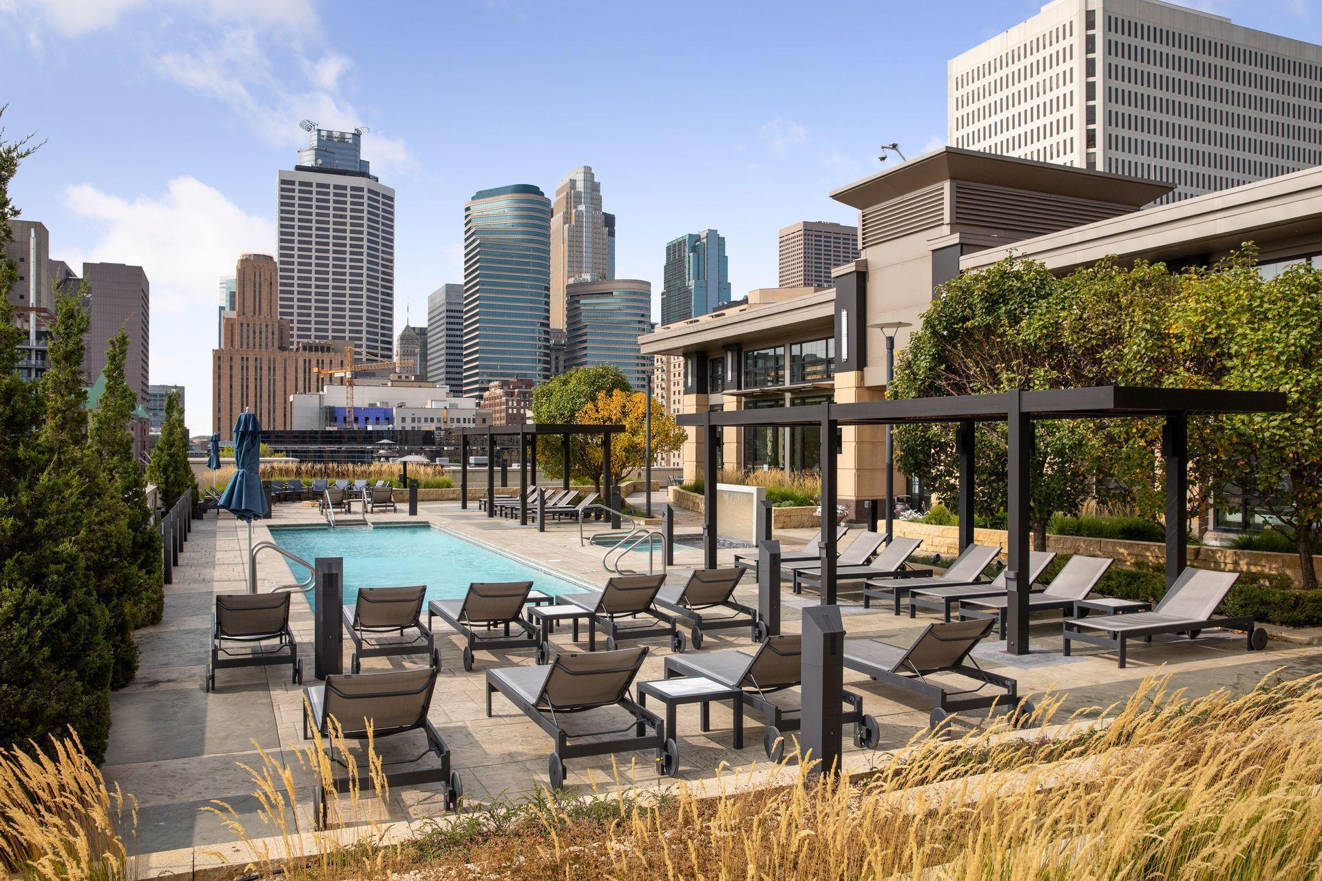 100 3rd Avenue S Unit: 1401