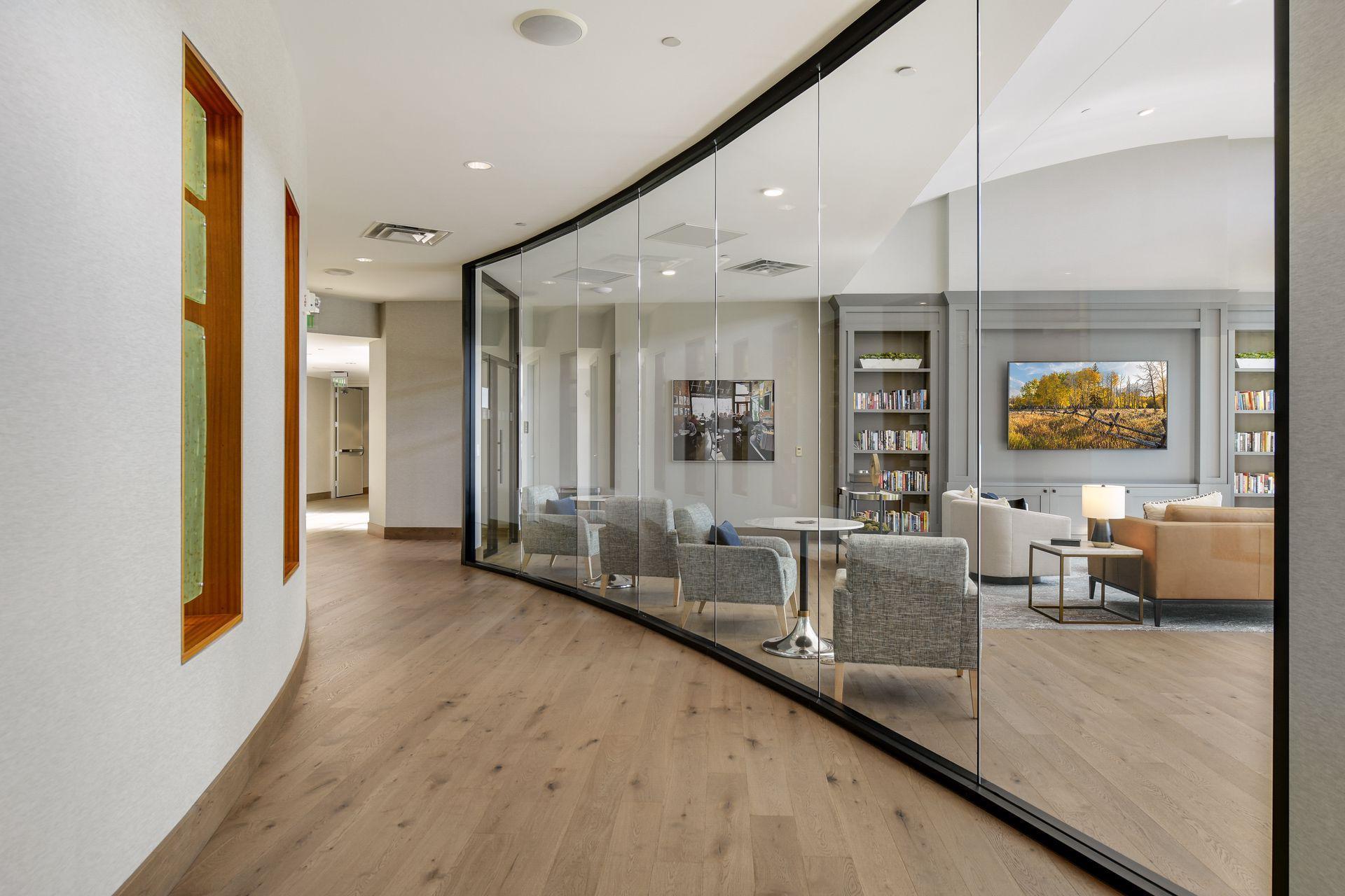100 3rd Avenue S Unit: 1401