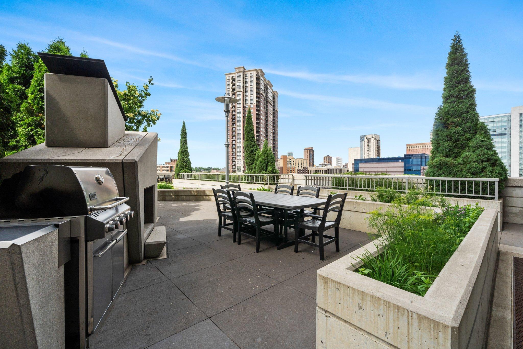 929 Portland Avenue Unit: 912
