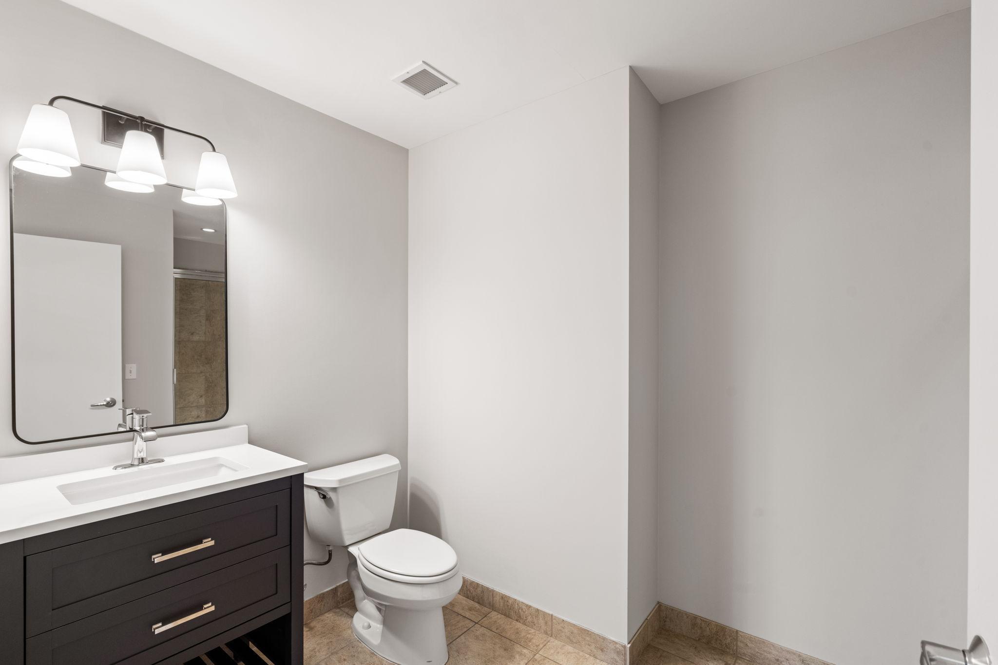 929 Portland Avenue Unit: 912