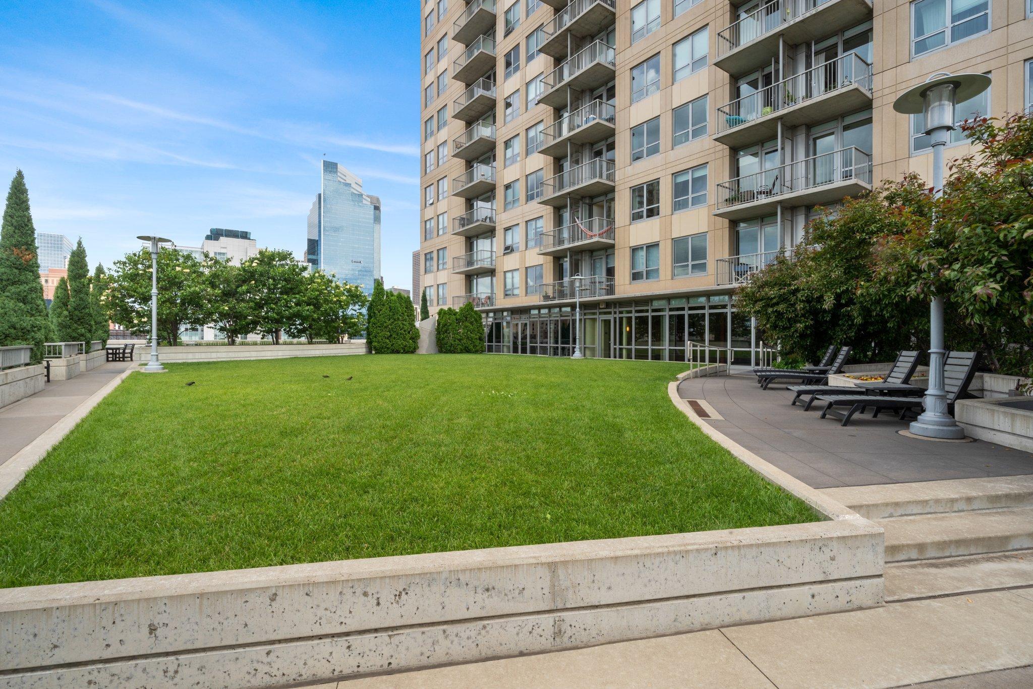 929 Portland Avenue Unit: 912