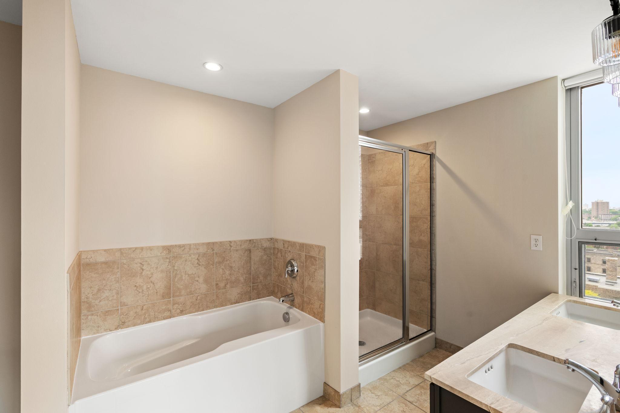 929 Portland Avenue Unit: 912