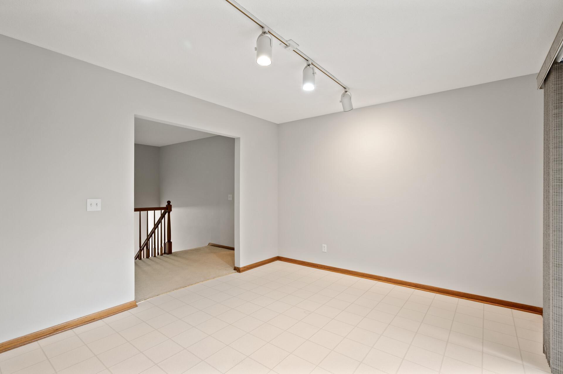 3185 Kimberly Lane N